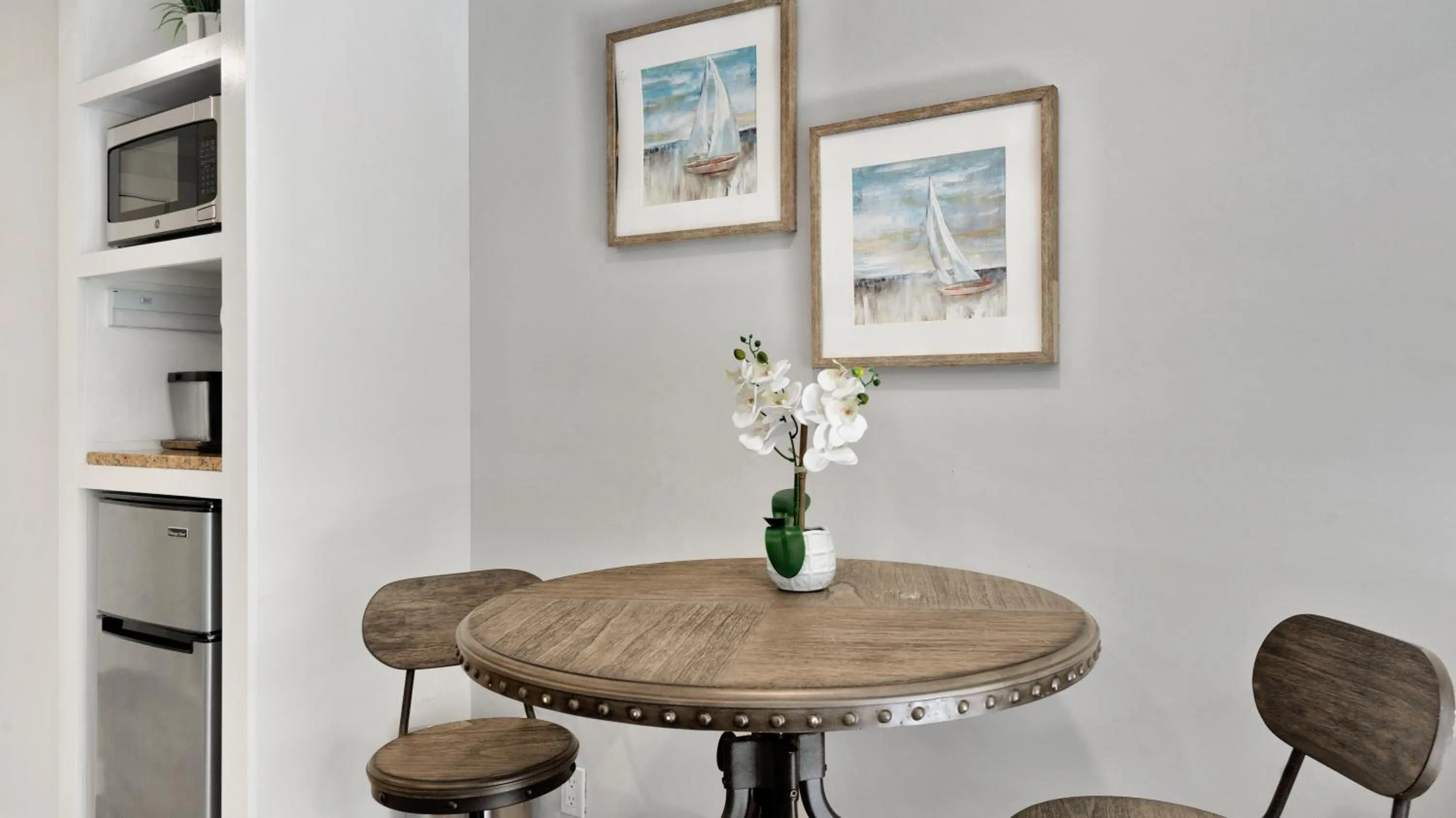 East Hampton House Resort