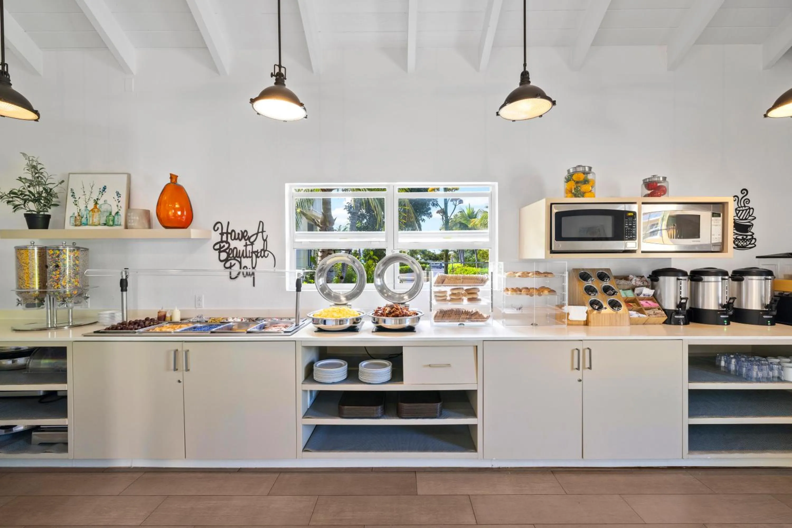 Continental breakfast in Ports of Call Resort