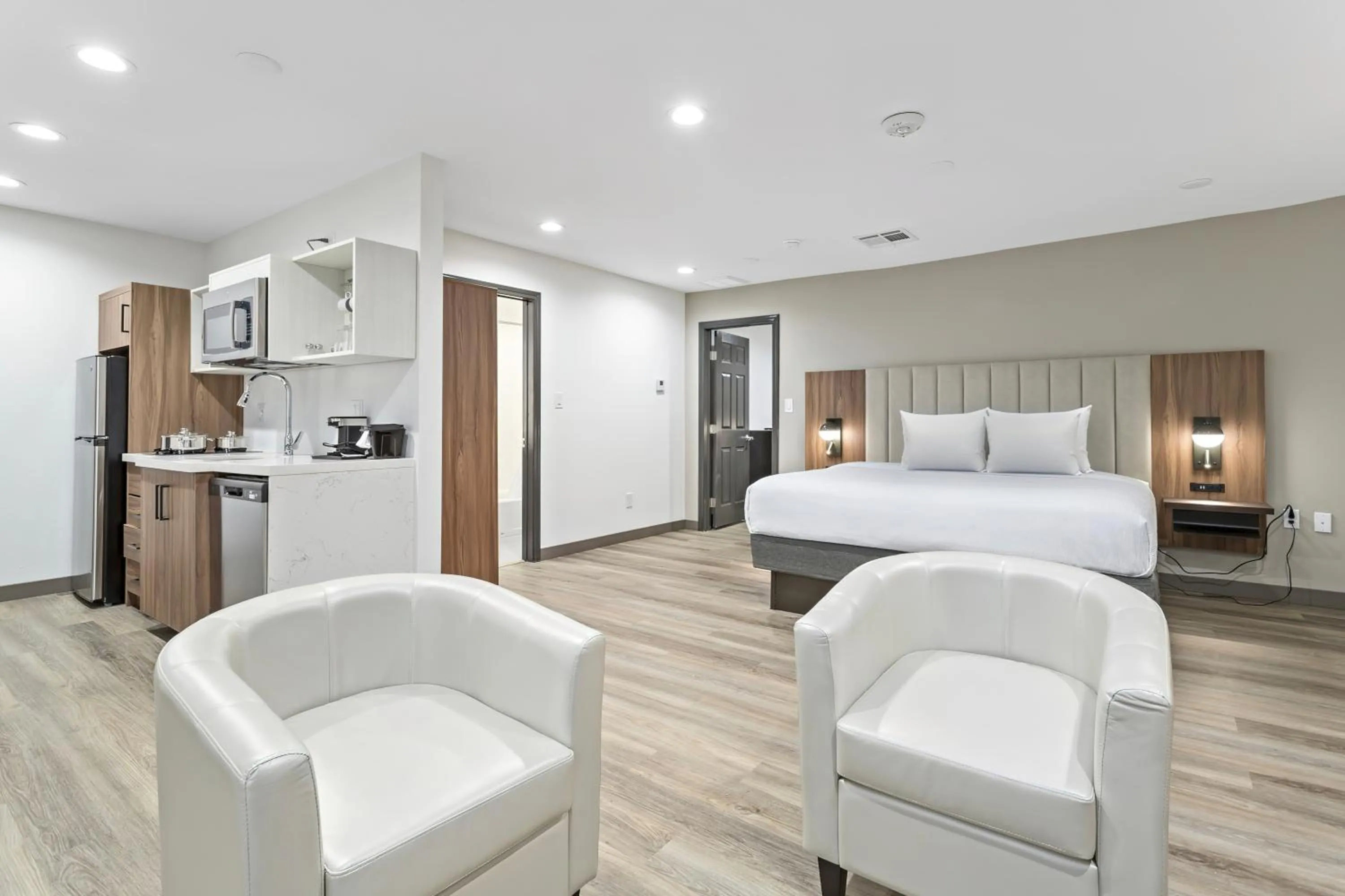 View (from property/room), Bed in Baymont by Wyndham Beaumont