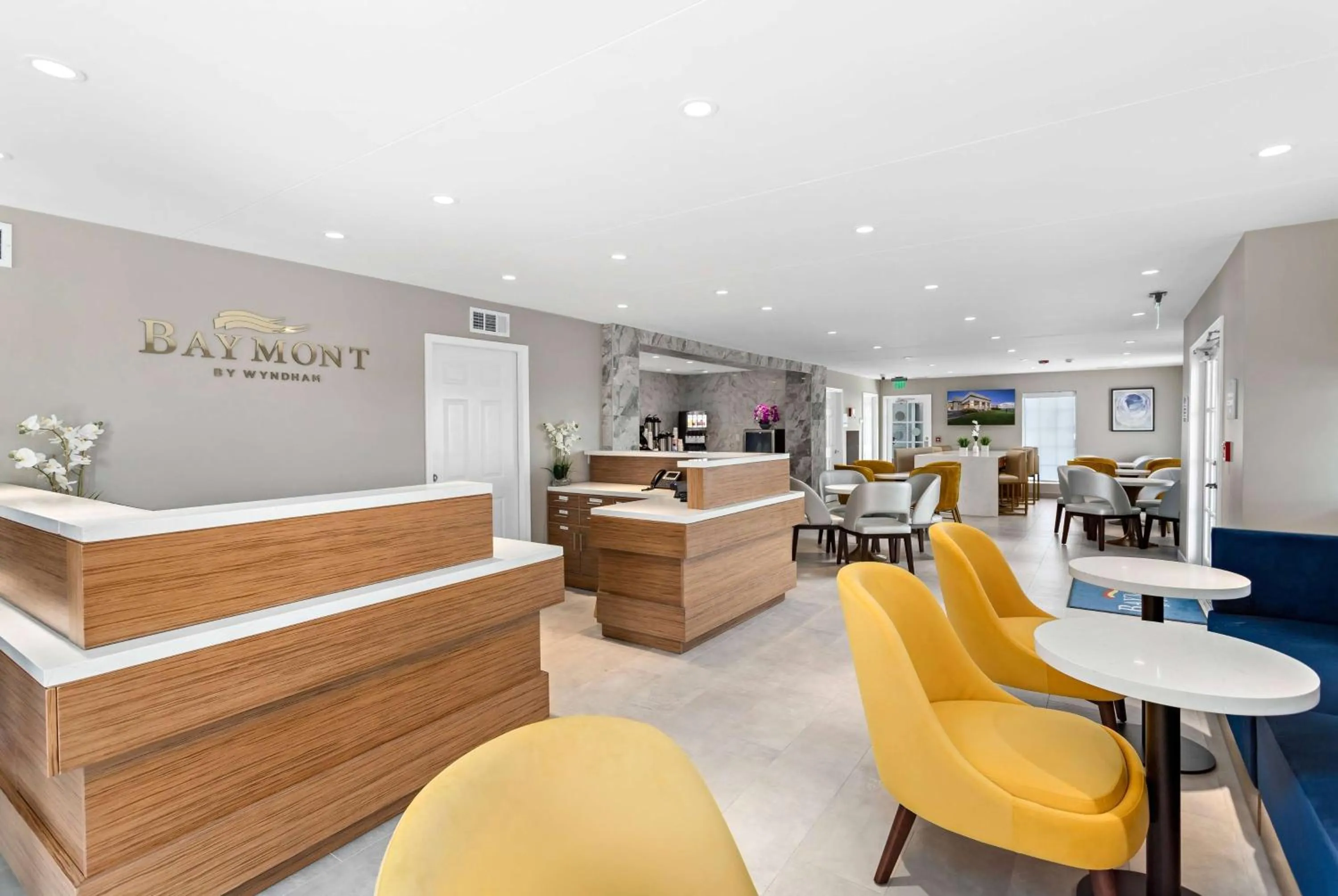 Lobby or reception in Baymont by Wyndham Beaumont