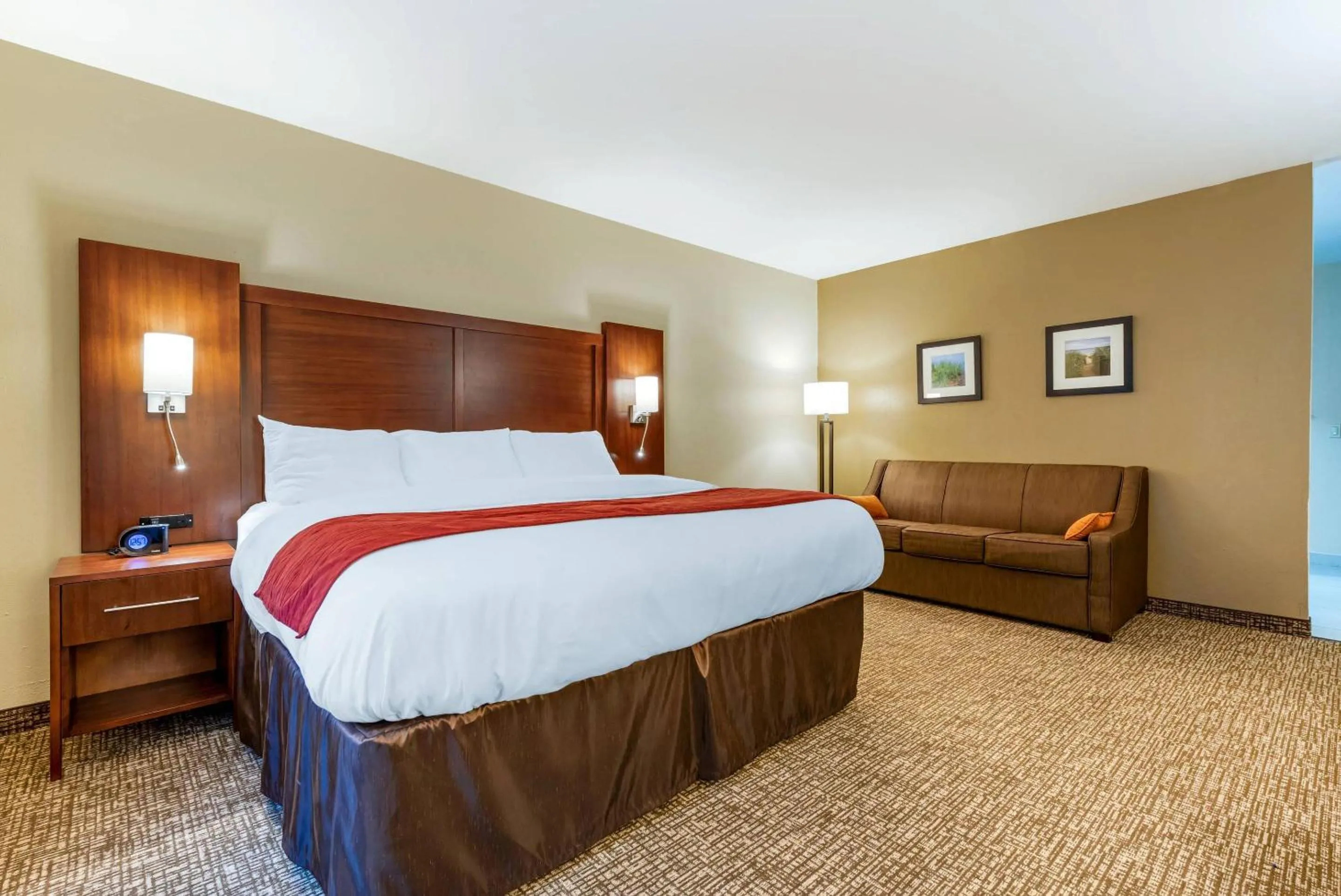 Bedroom, Bed in Comfort Inn & Suites Michigan City South