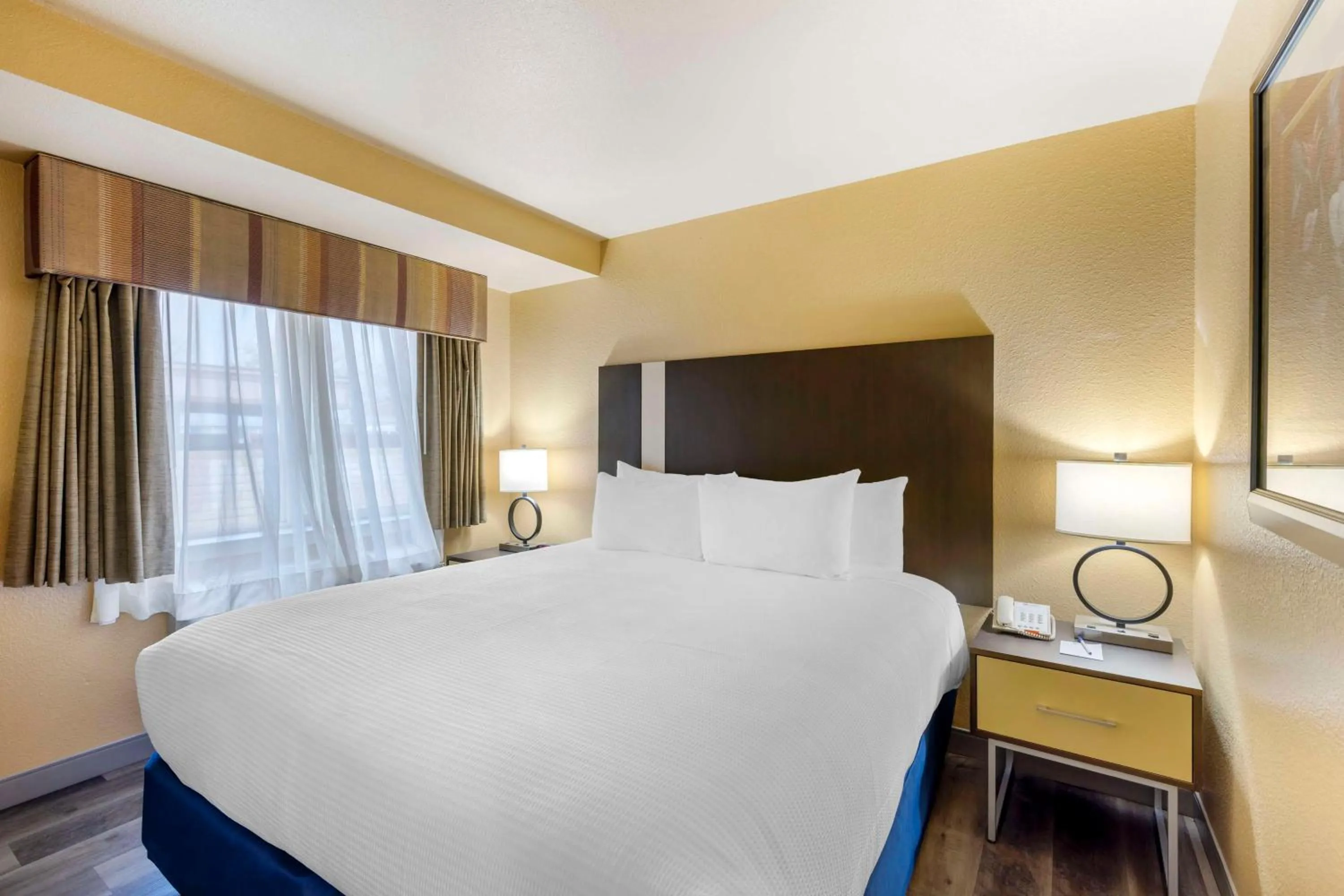 Bedroom, Bed in Best Western Fallon Inn & Suites