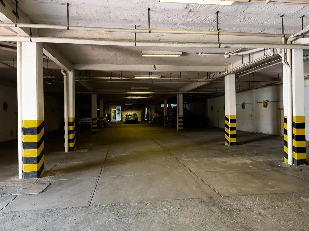 Parking in AVANTI HOTEL & CONVENTION CENTER