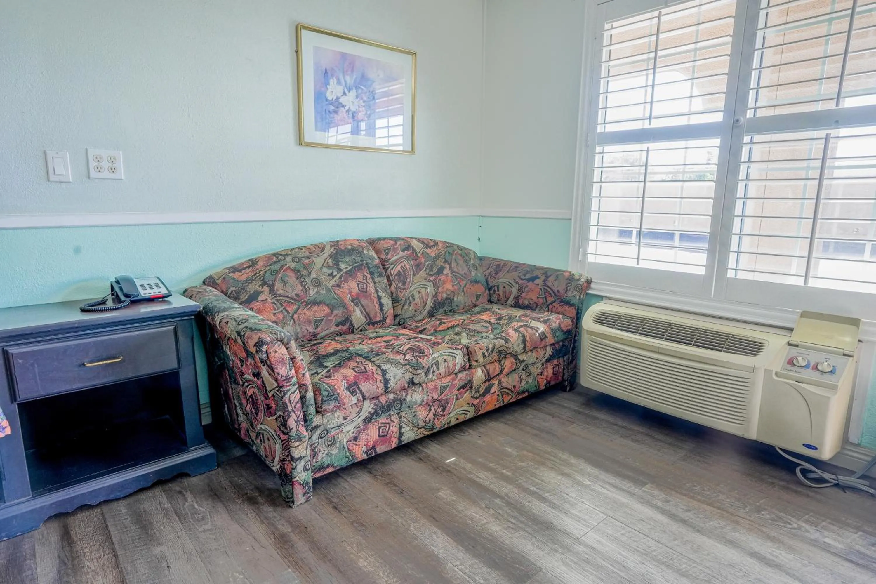 Bedroom in Day & Night Inn