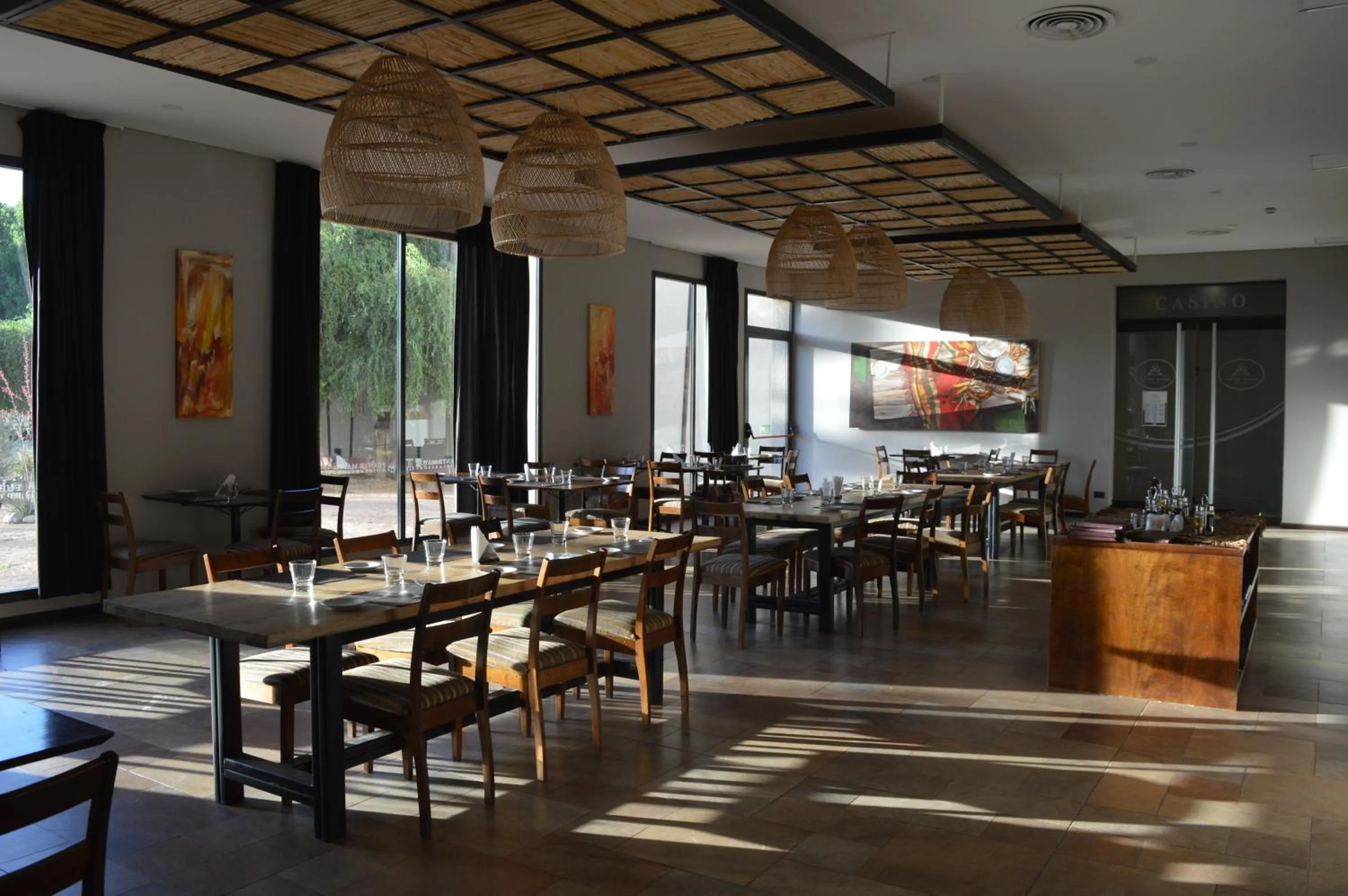 Restaurant/places to eat in Fuente Mayor Hotel & Casino