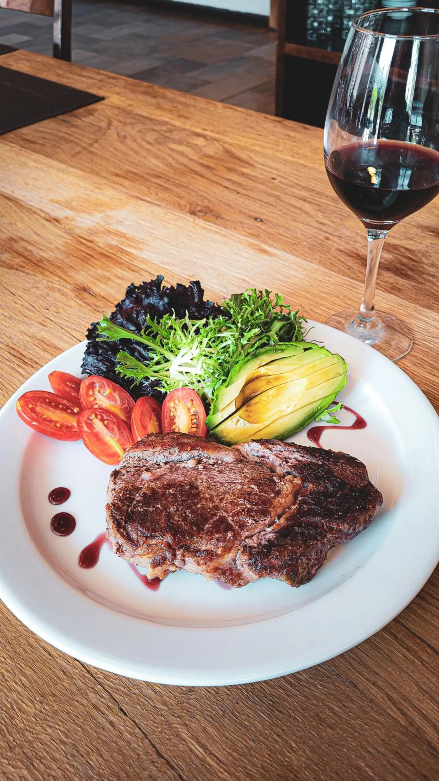 Restaurant/places to eat in Fuente Mayor Hotel & Casino