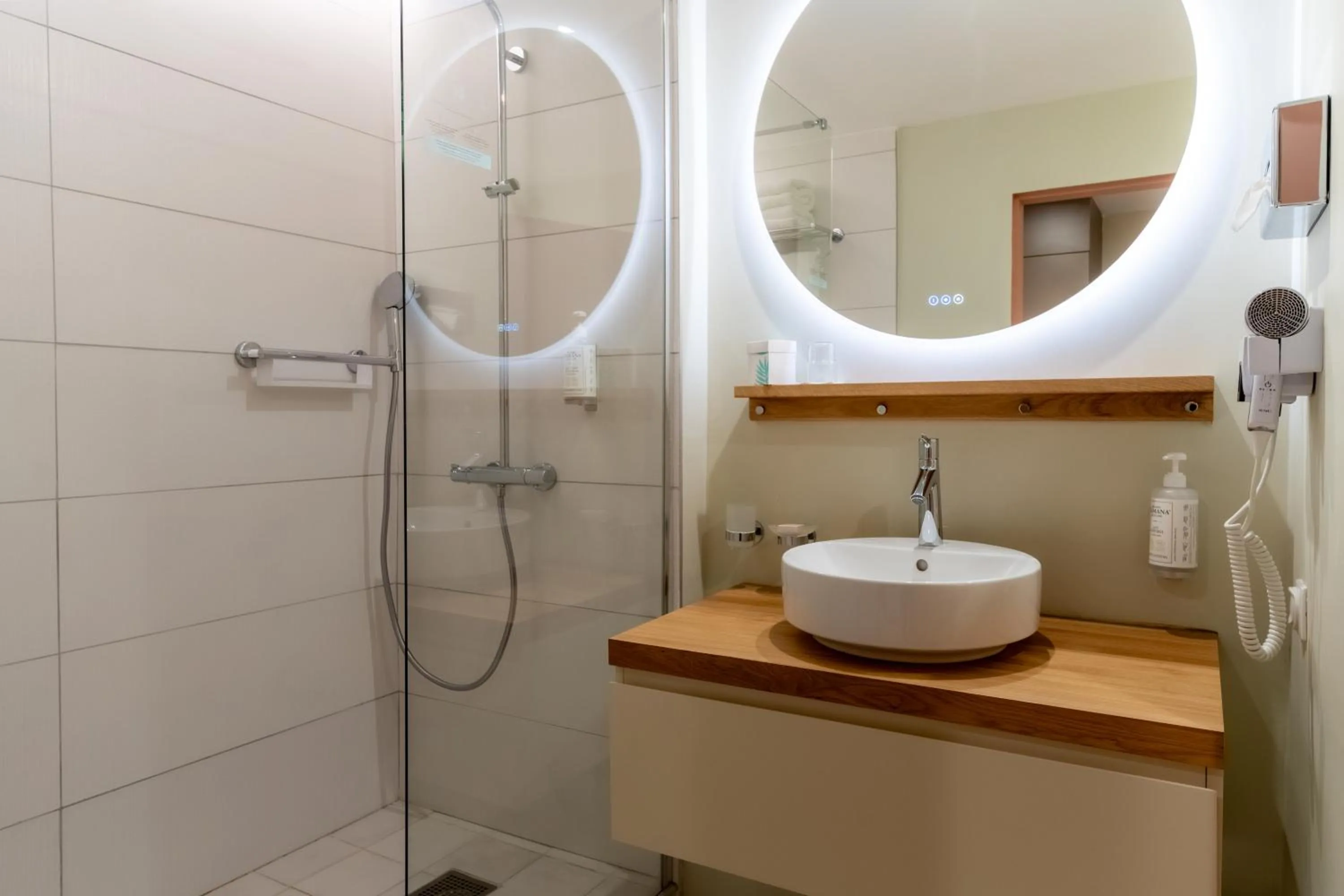 Bathroom in La Pagerie - Tropical Garden Hotel