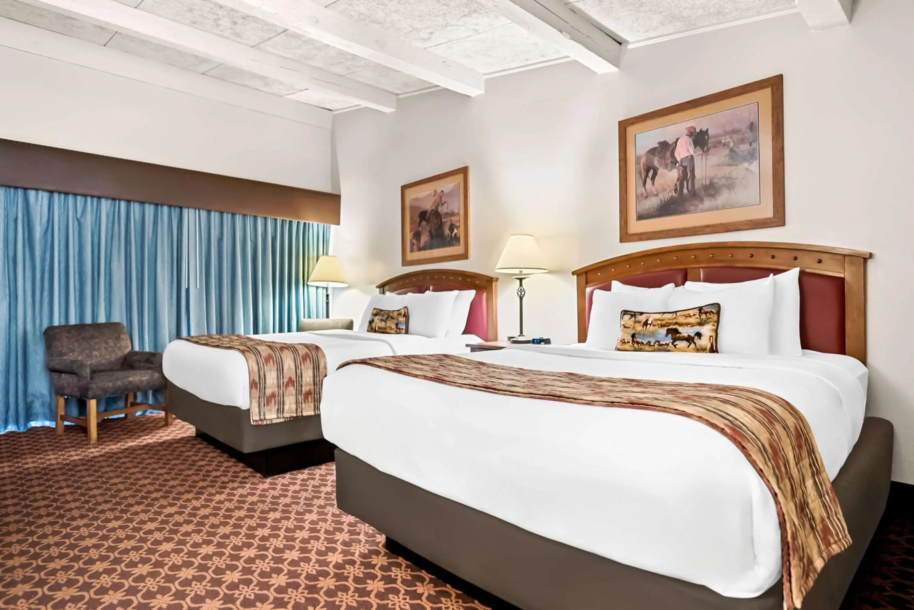 Bedroom, Bed in Best Western Outlaw Inn