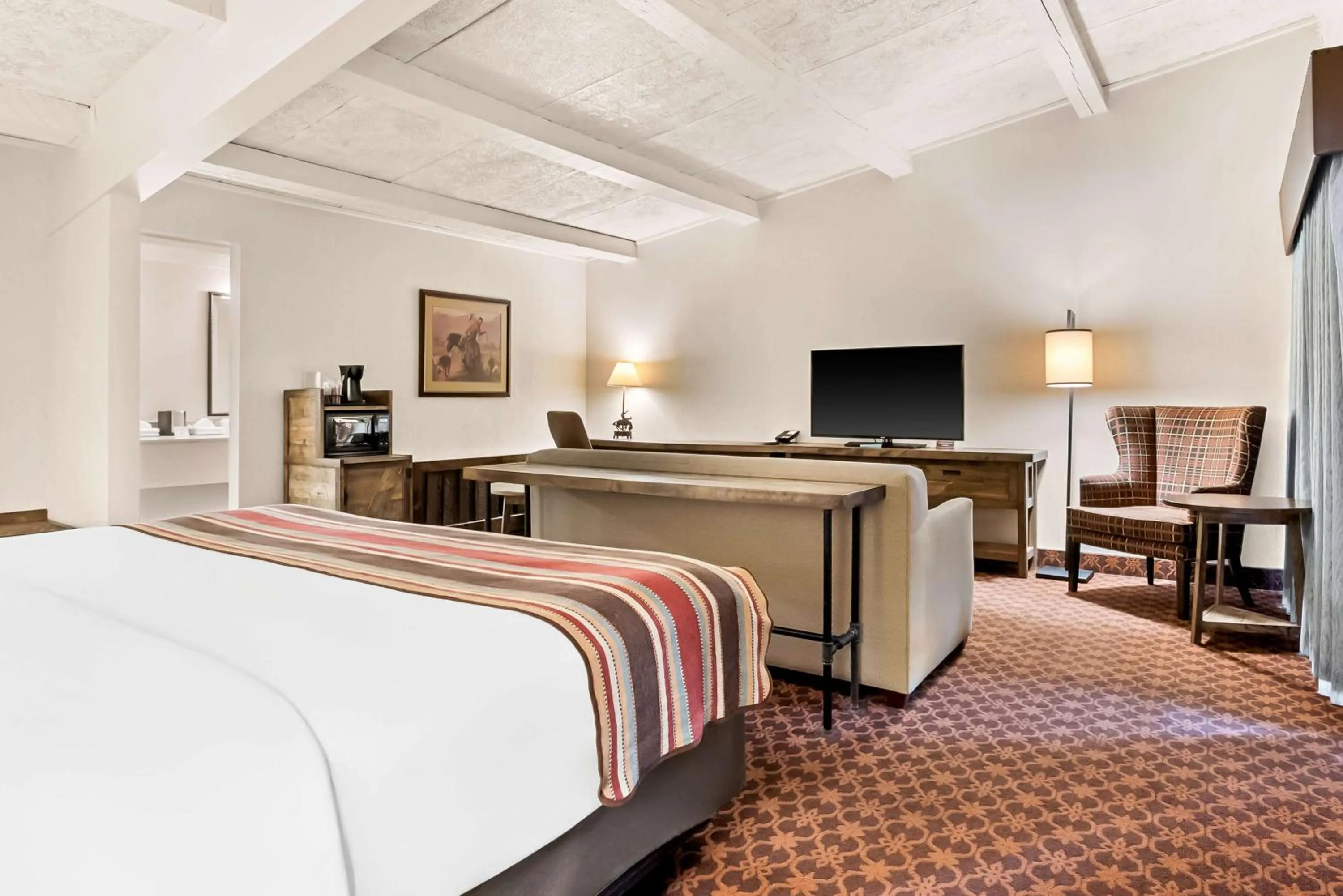 Photo of the whole room, Bed in Best Western Outlaw Inn