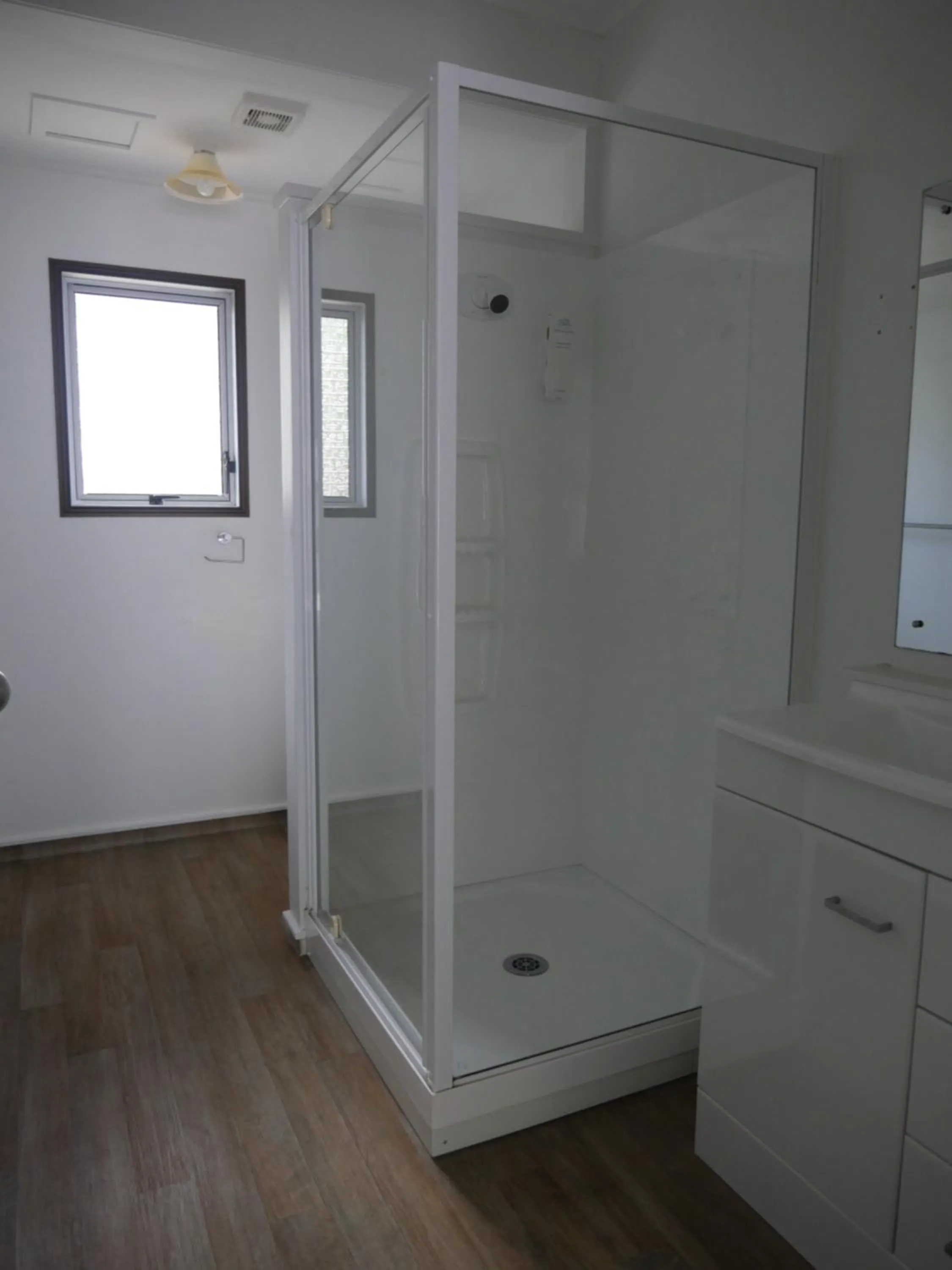 Bathroom in Bayview Motel