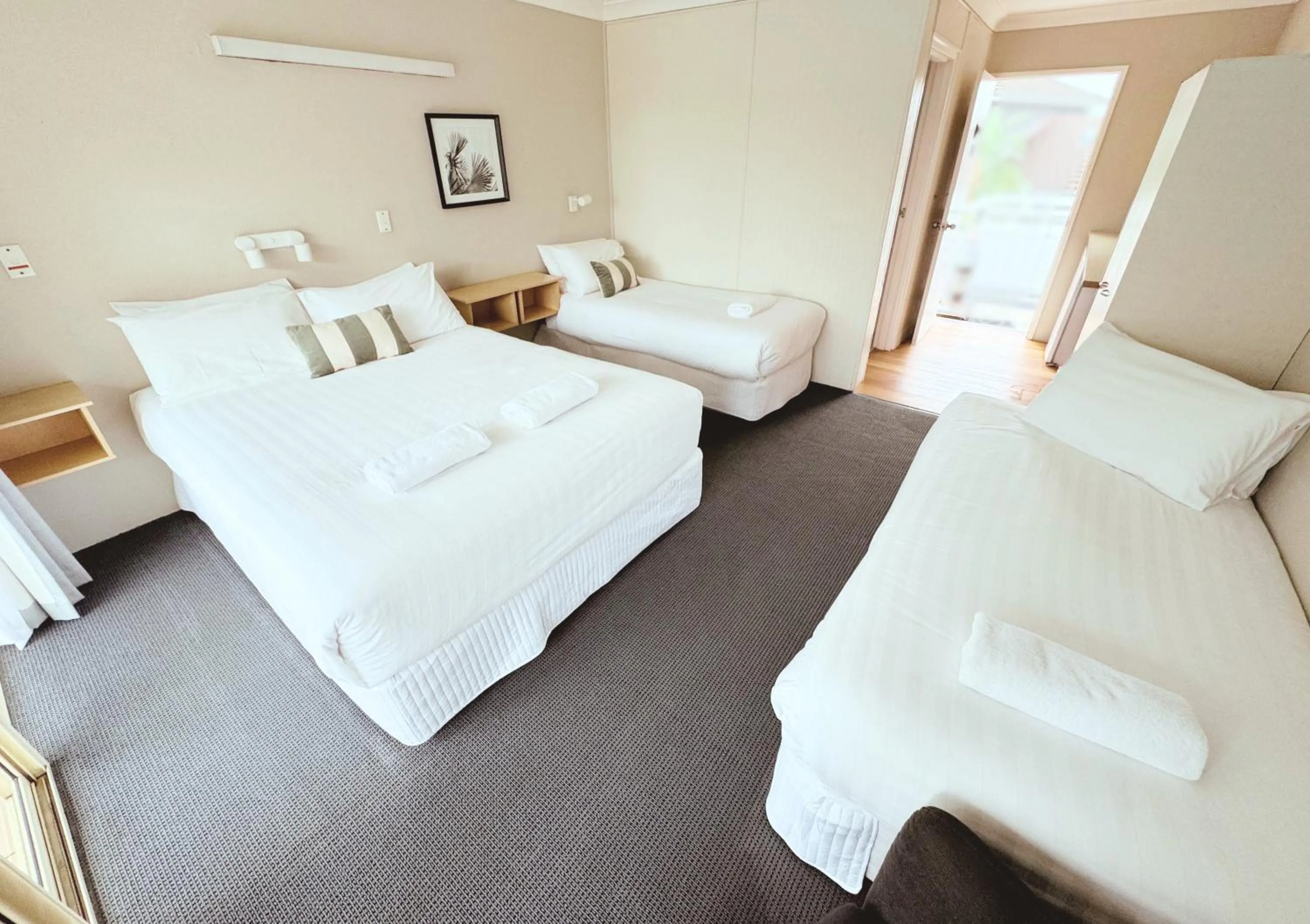 Bedroom, Bed in Yamba Sun