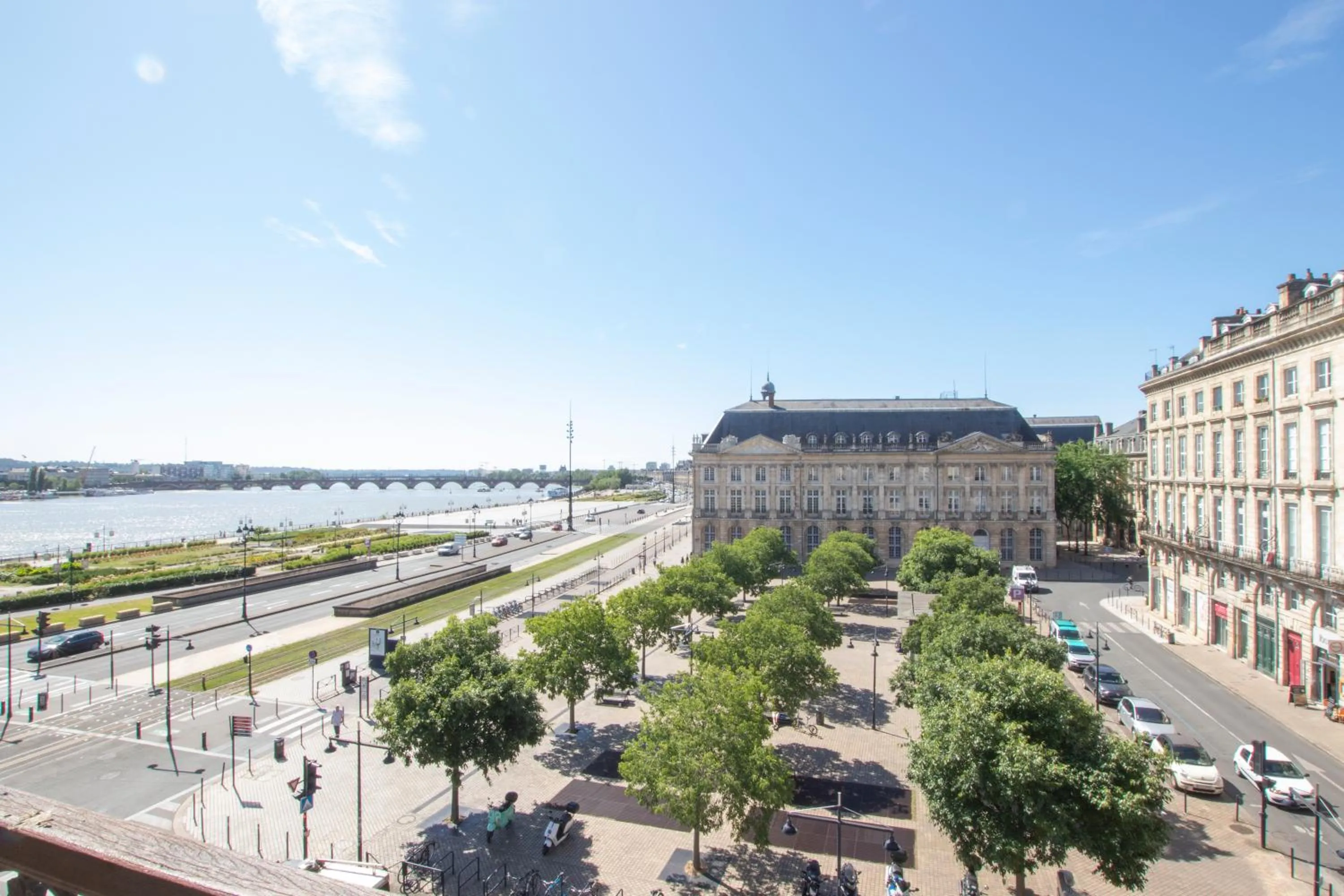 Appartement Luxe avec Climatisation Parking Vue Exeptionnelle