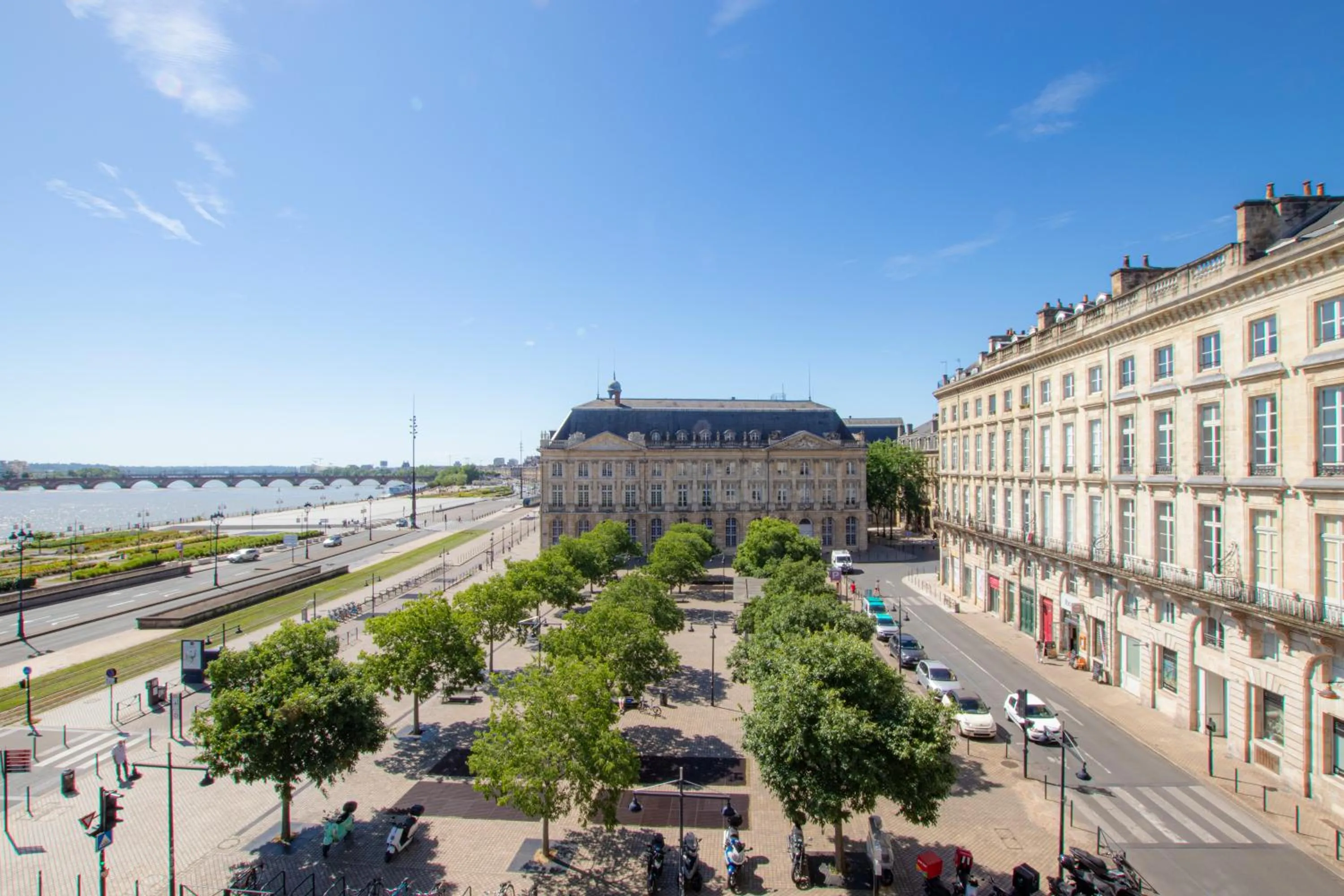 Appartement Luxe avec Climatisation Parking Vue Exeptionnelle