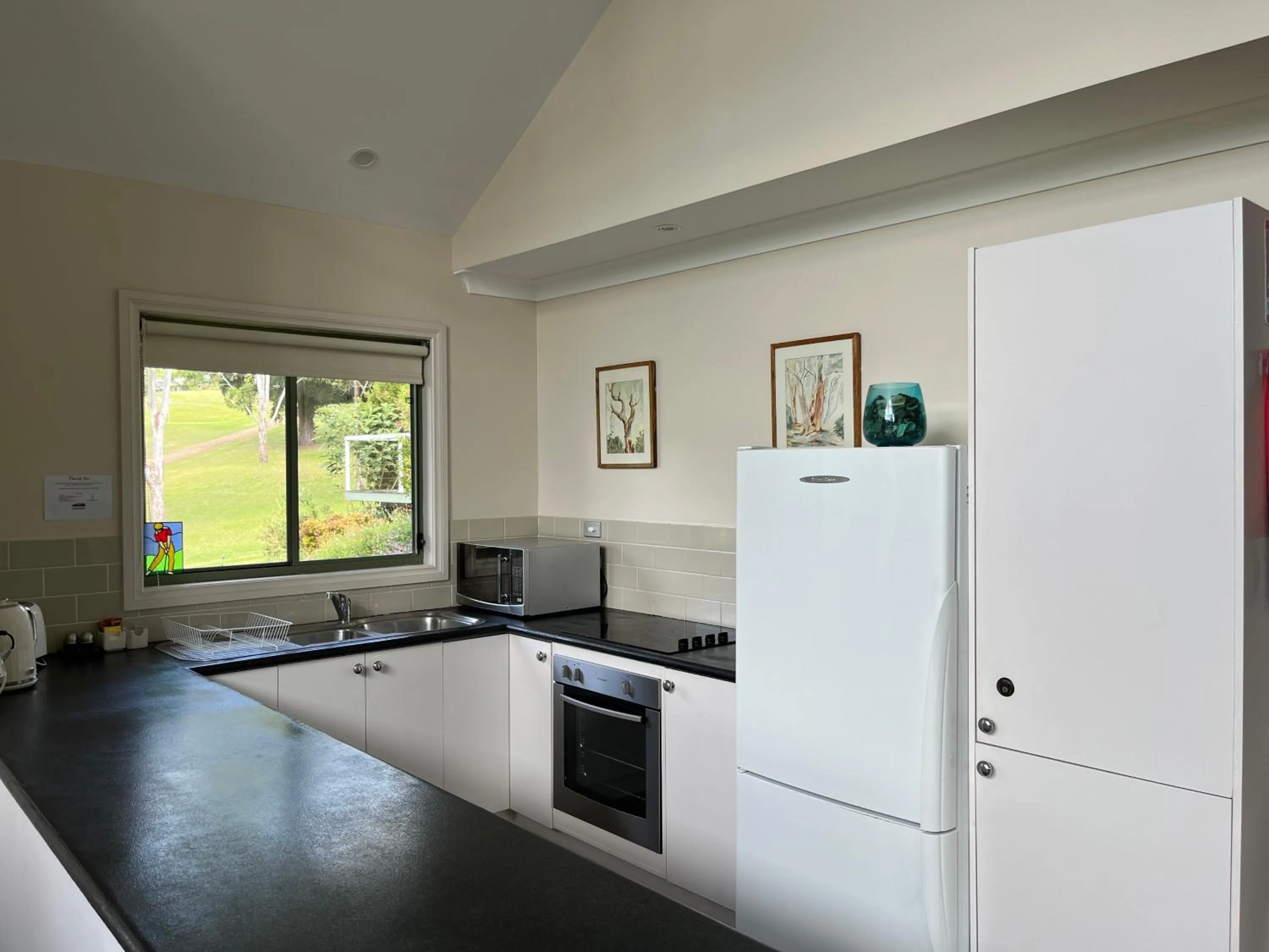 Kitchen or kitchenette in Kangaroo Valley Golf and Country Retreat