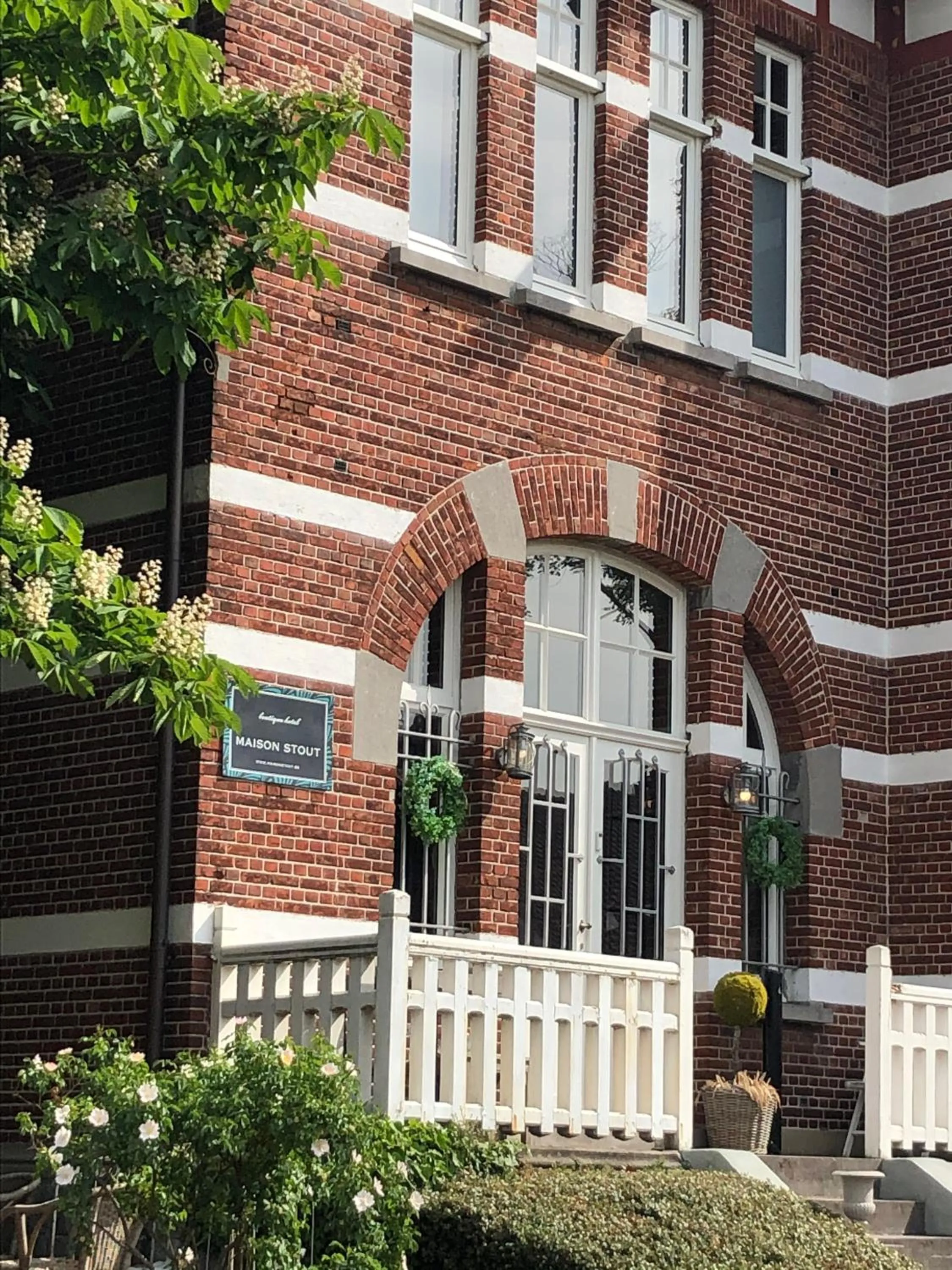 Facade/entrance in Maison Stout