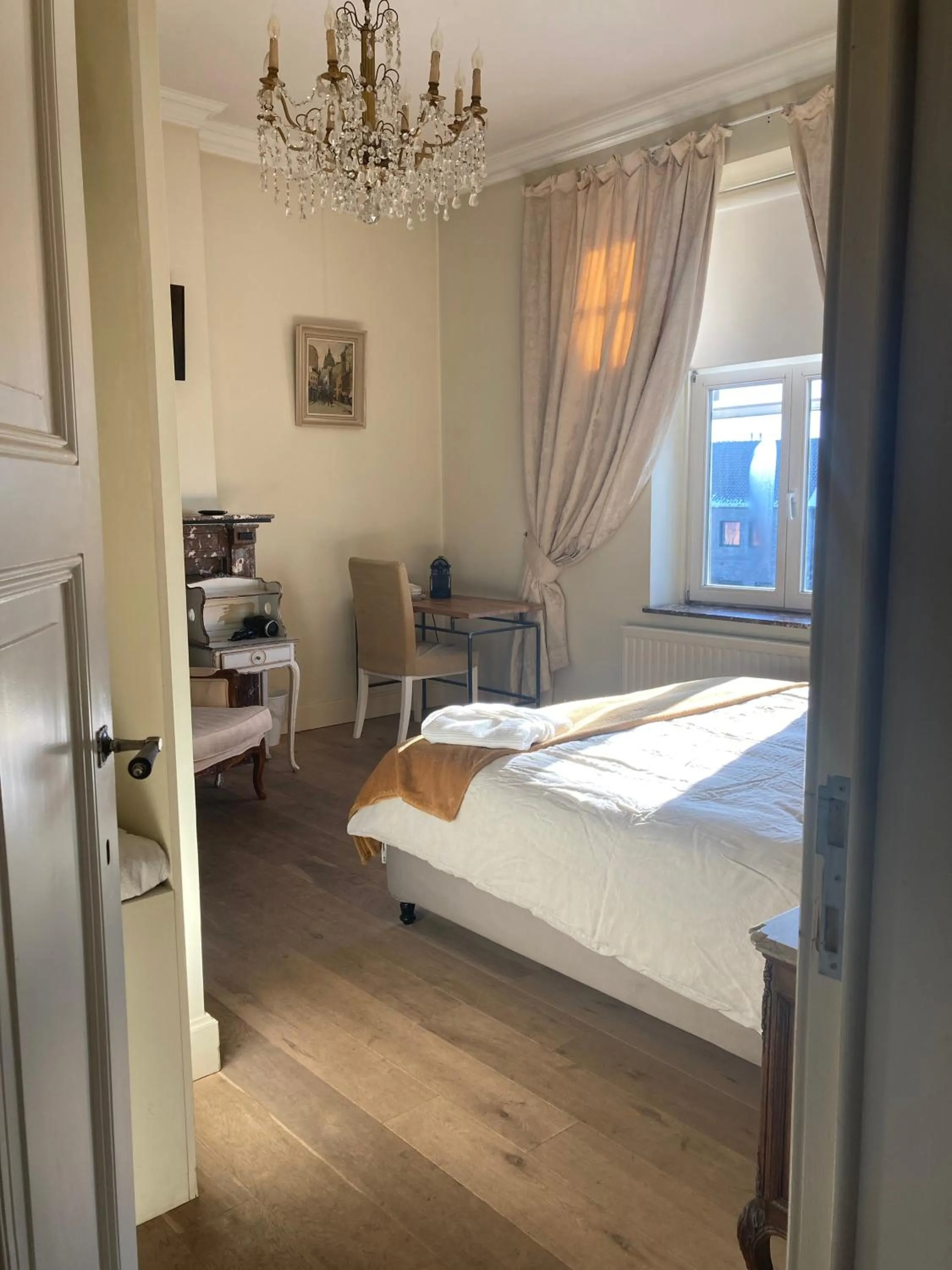 Photo of the whole room, Bed in Maison Stout