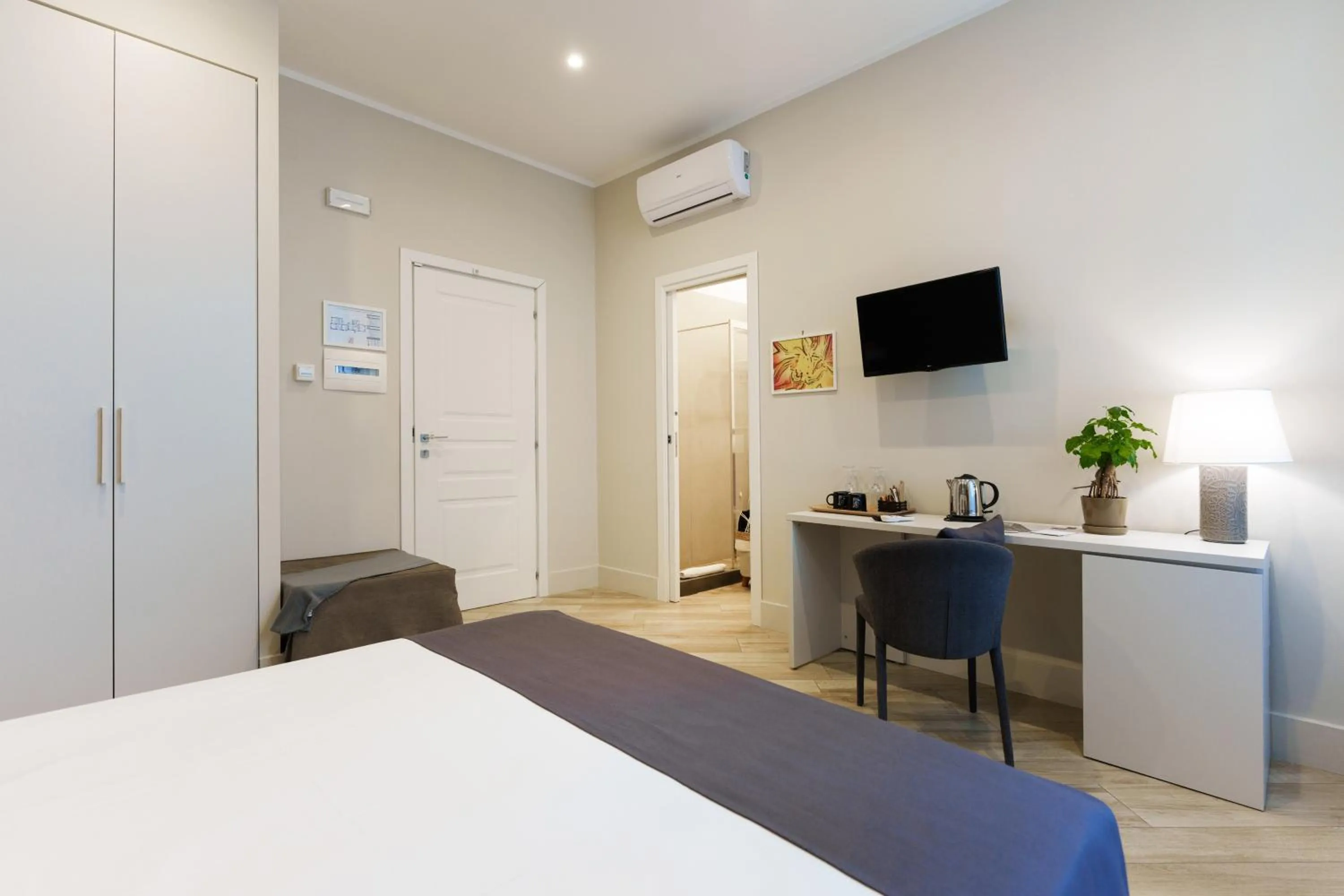 Bedroom, Bed in It's Room Naples