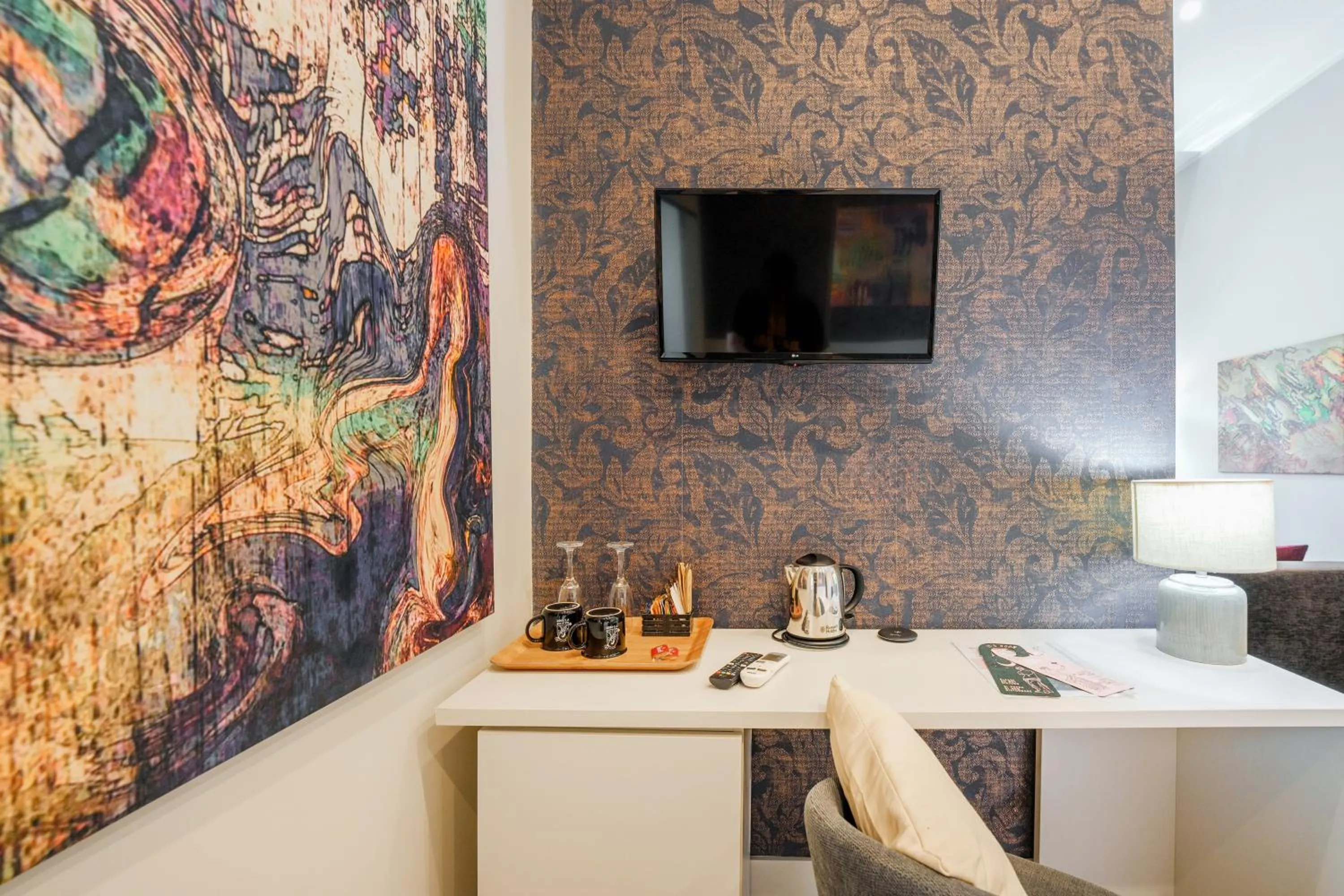 TV and multimedia in It's Room Naples