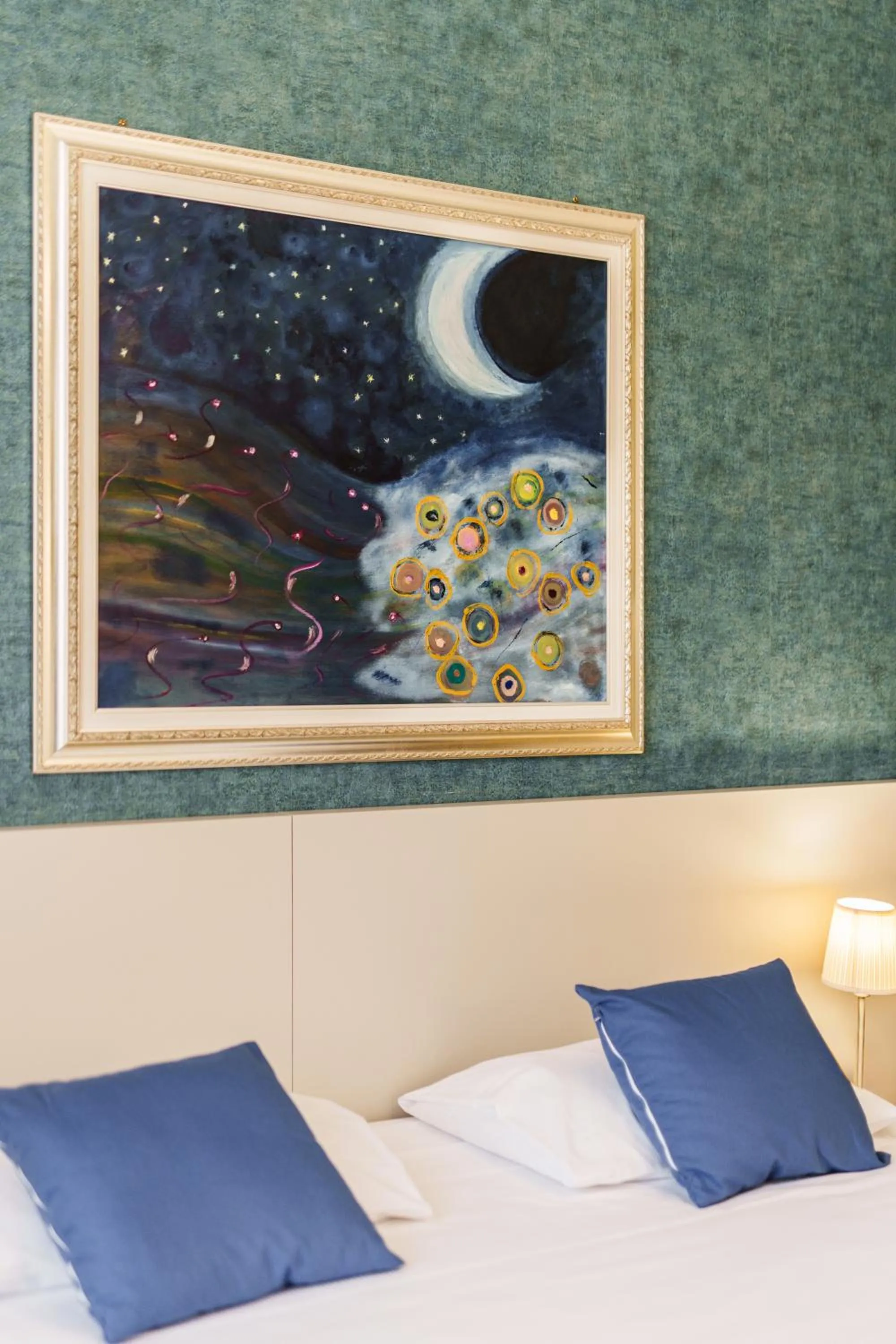 Bed in It's Room Naples