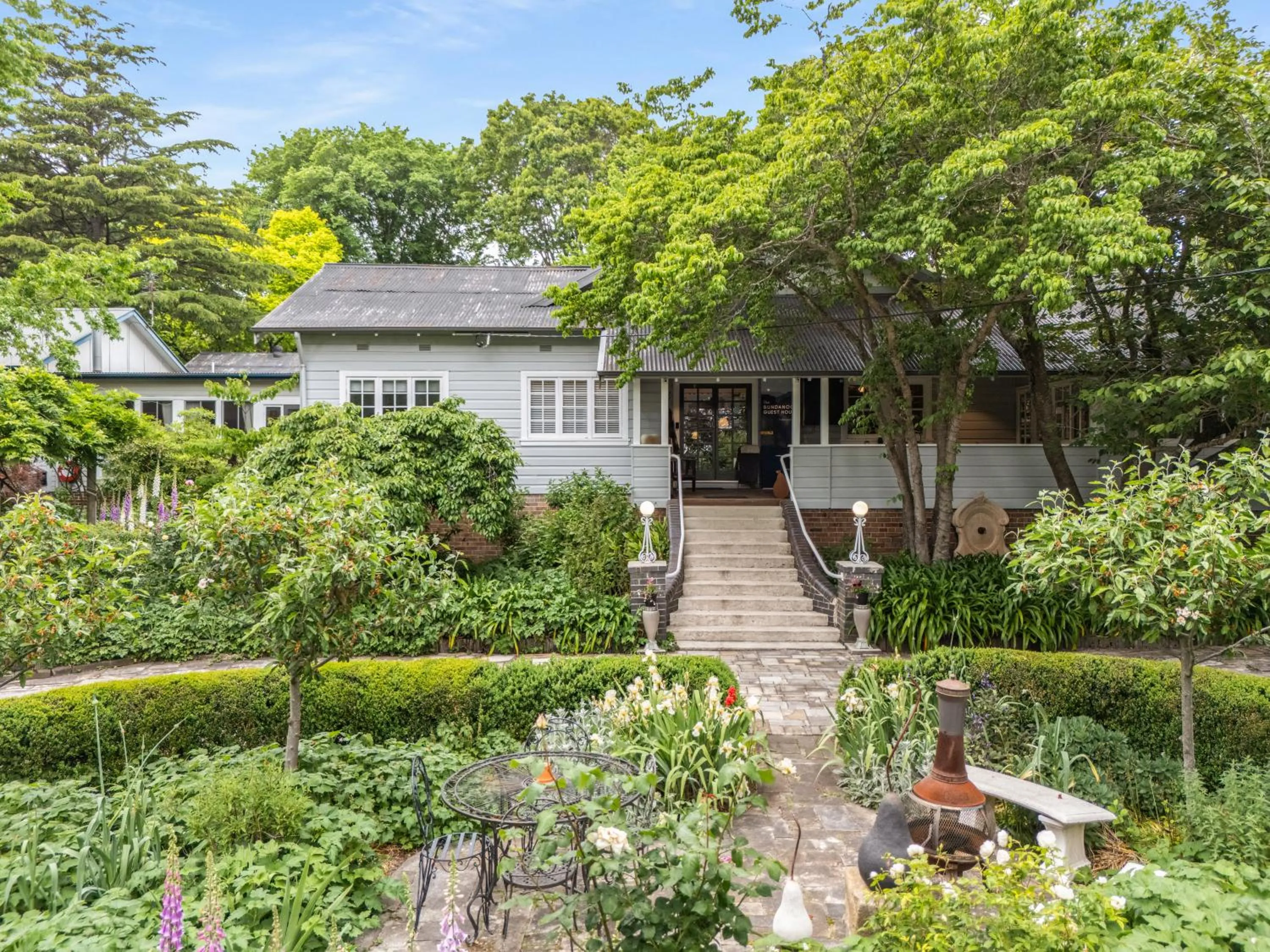 Facade/entrance in The Bundanoon Guest House