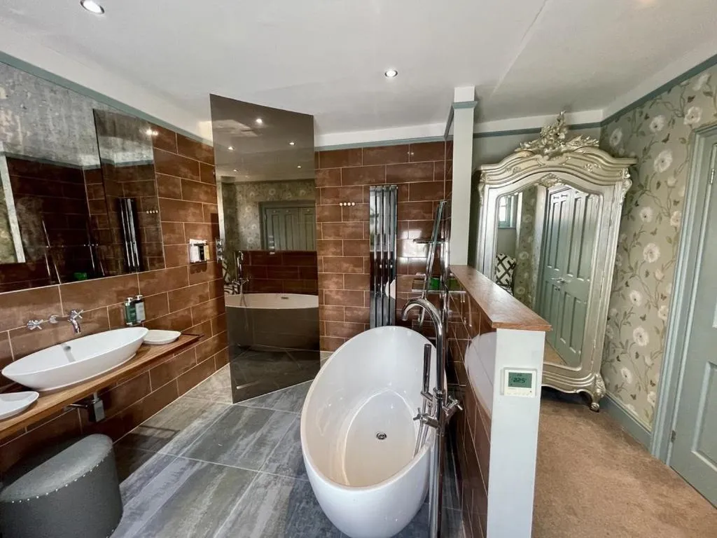 Bathroom in the kingsbury 7even 8ight