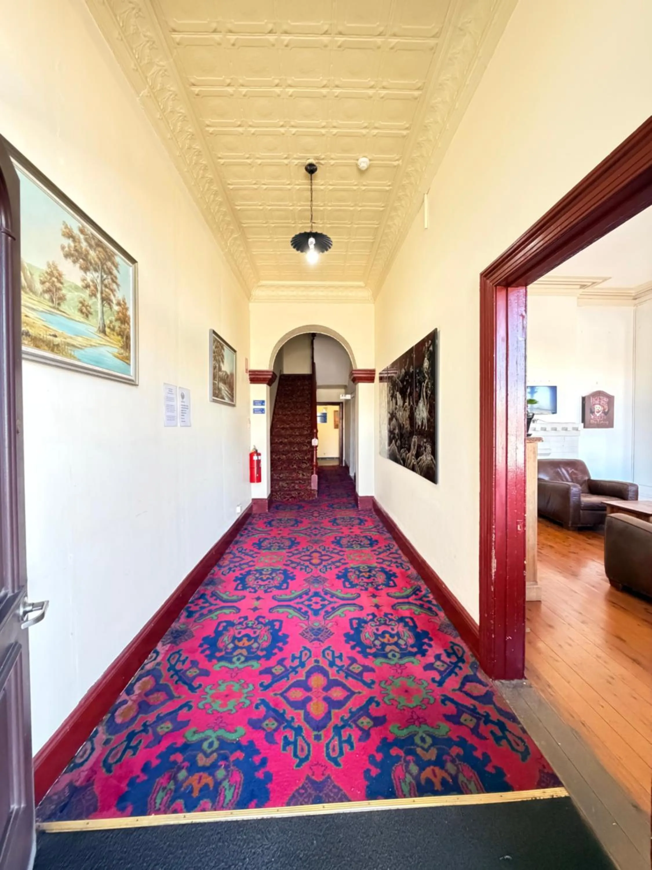 Bed in Alpine Heritage Motel