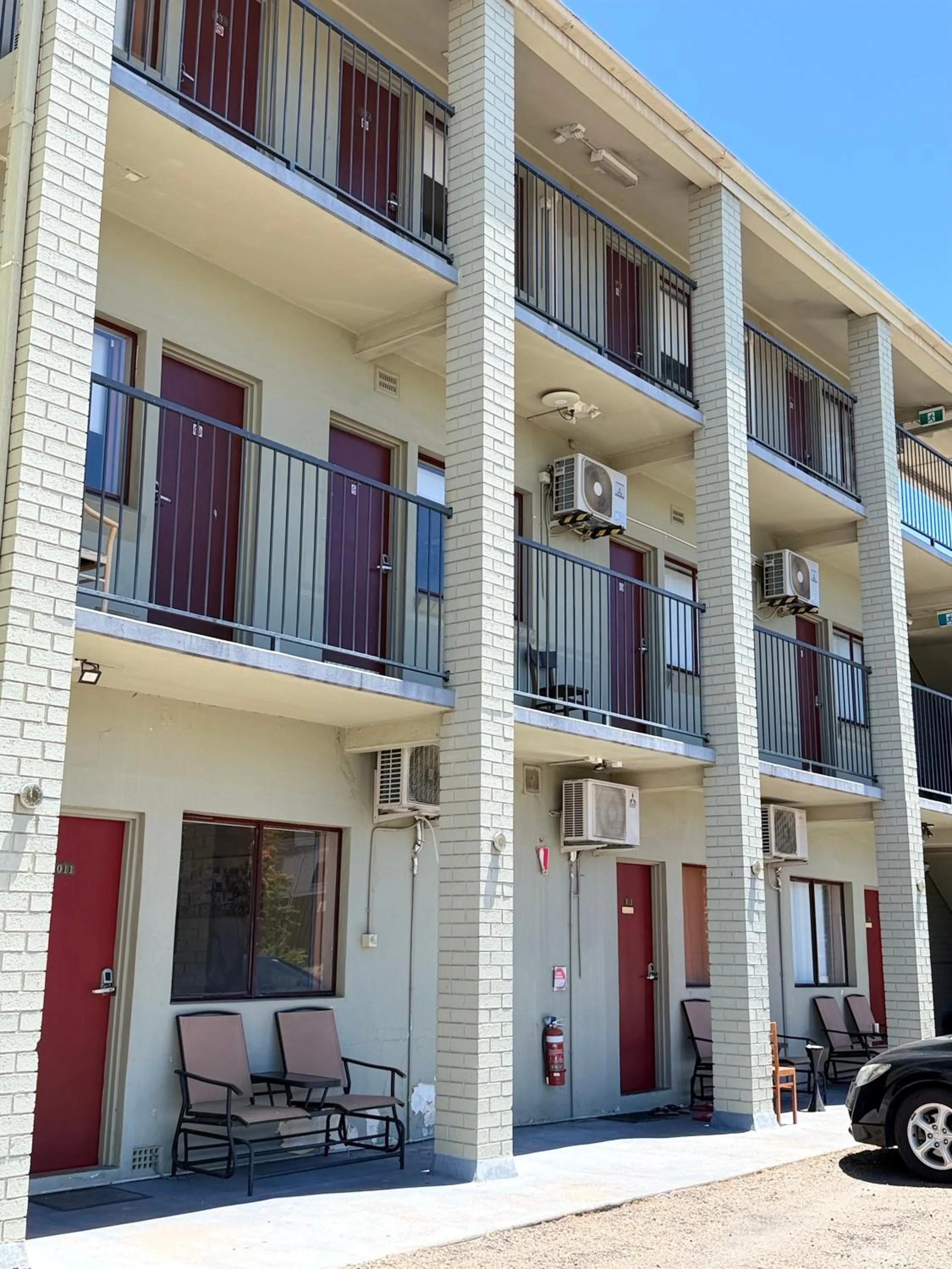 Property building in Alpine Heritage Motel