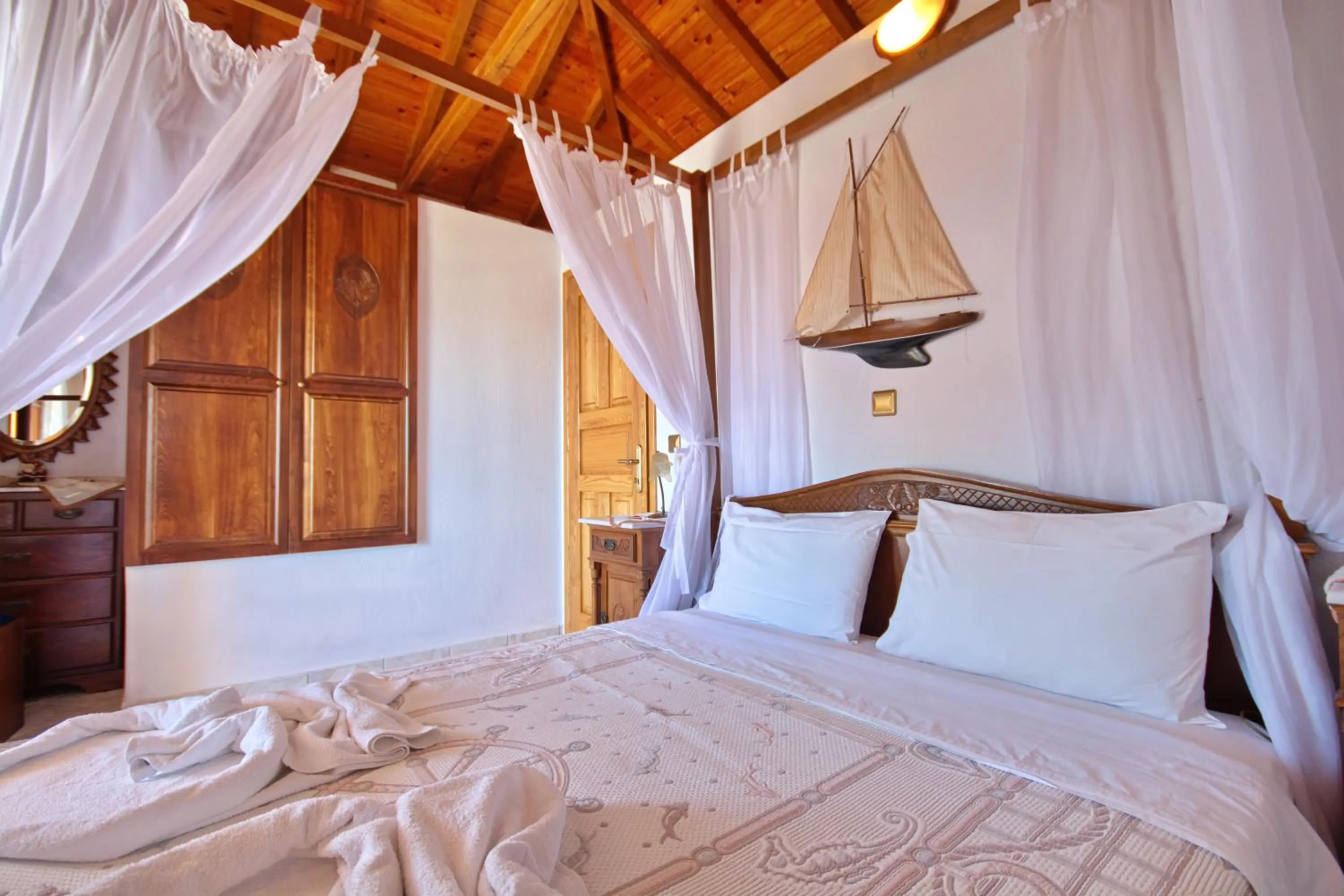 Bedroom, Bed in Pelagos Villas