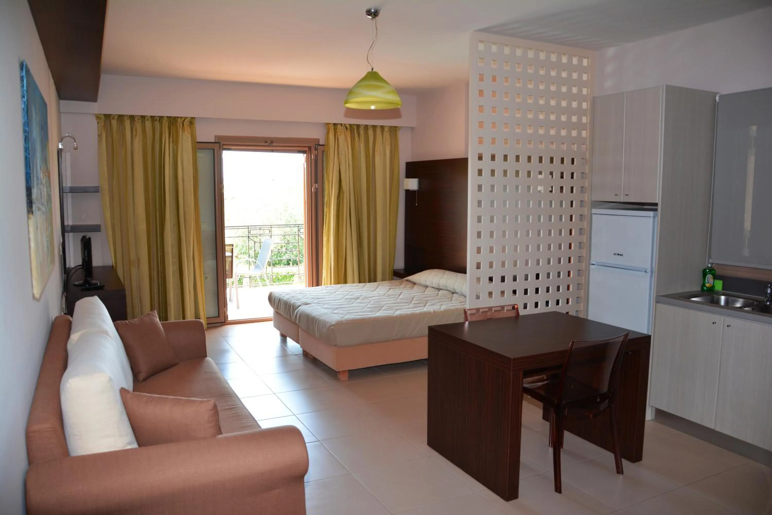 Photo of the whole room, Bed in Tsokas Hotel