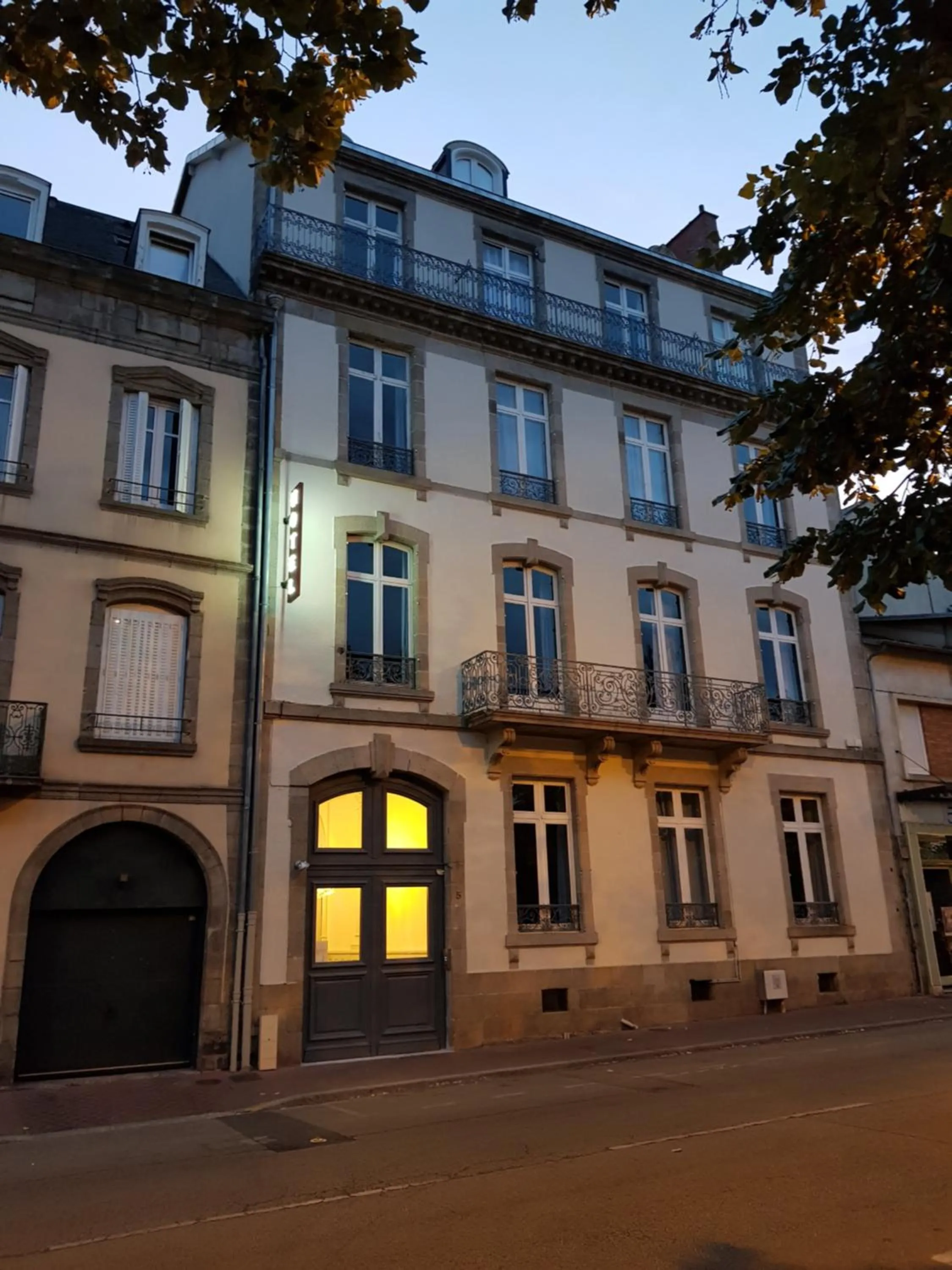 Property building in Hôtel de Paris