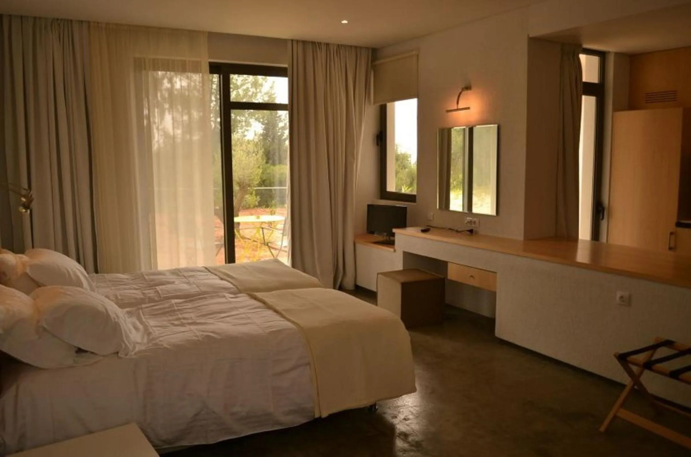 Bed in Leivatho Hotel