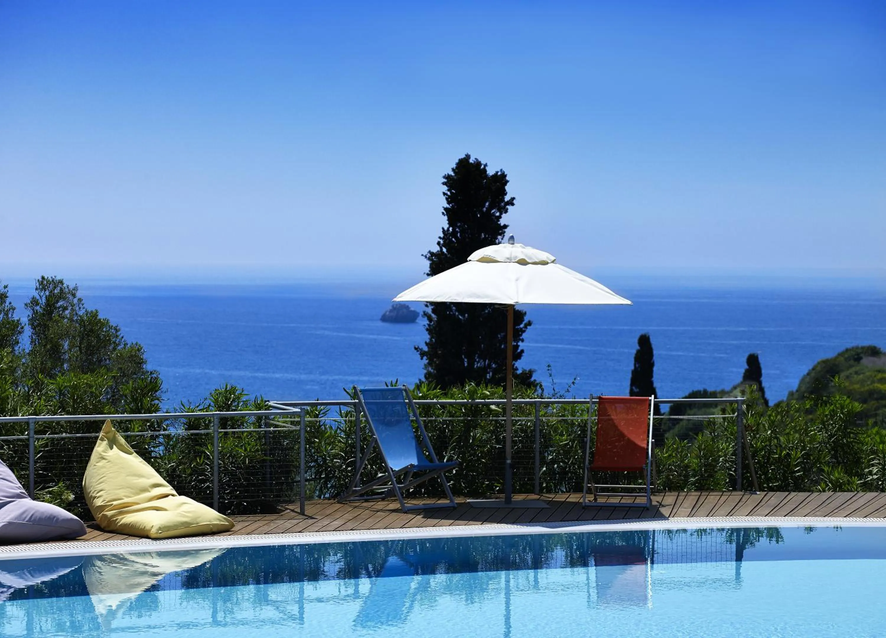 Patio in Leivatho Hotel