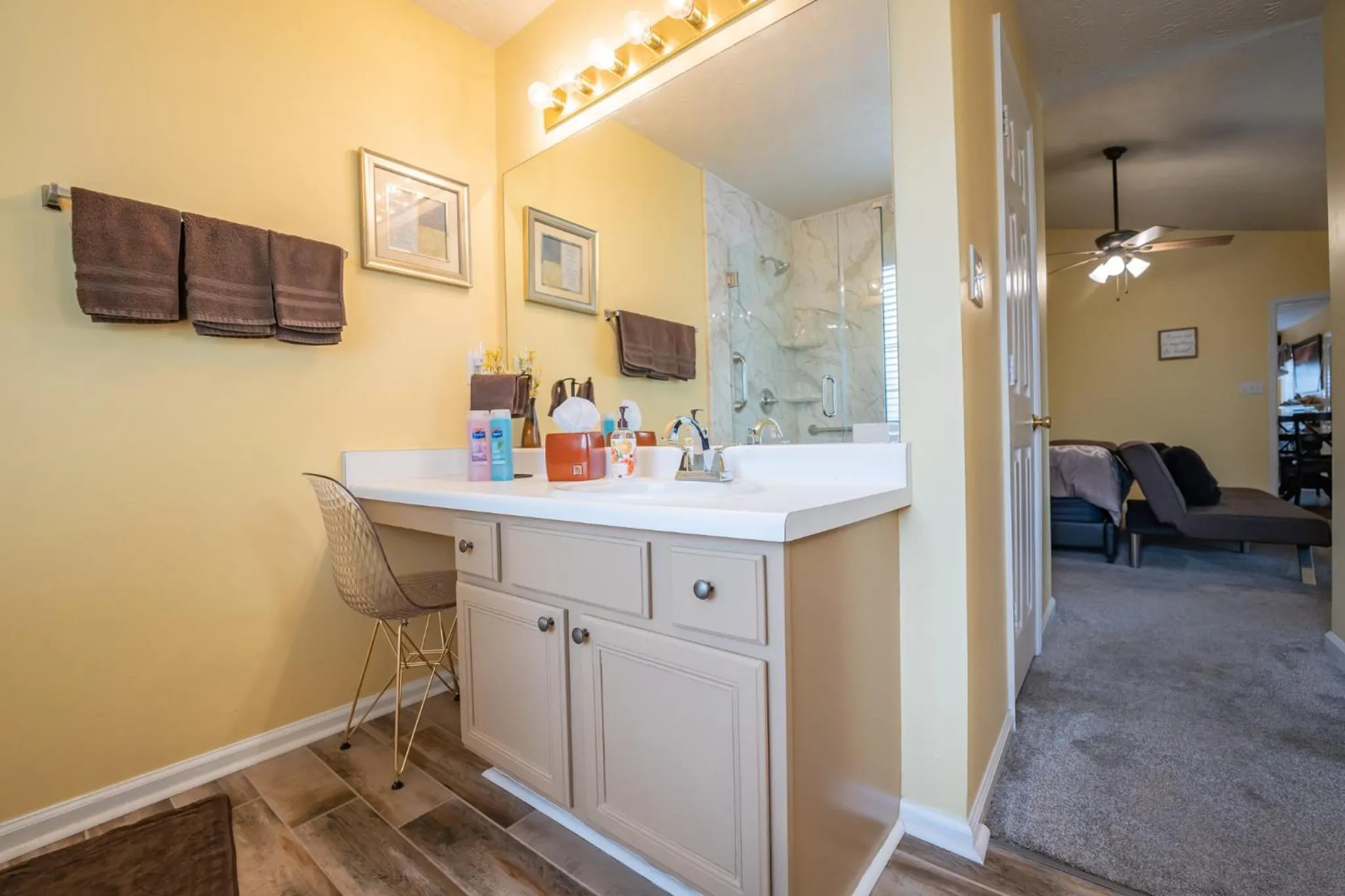 Bathroom in K & C Mountain View Cottage