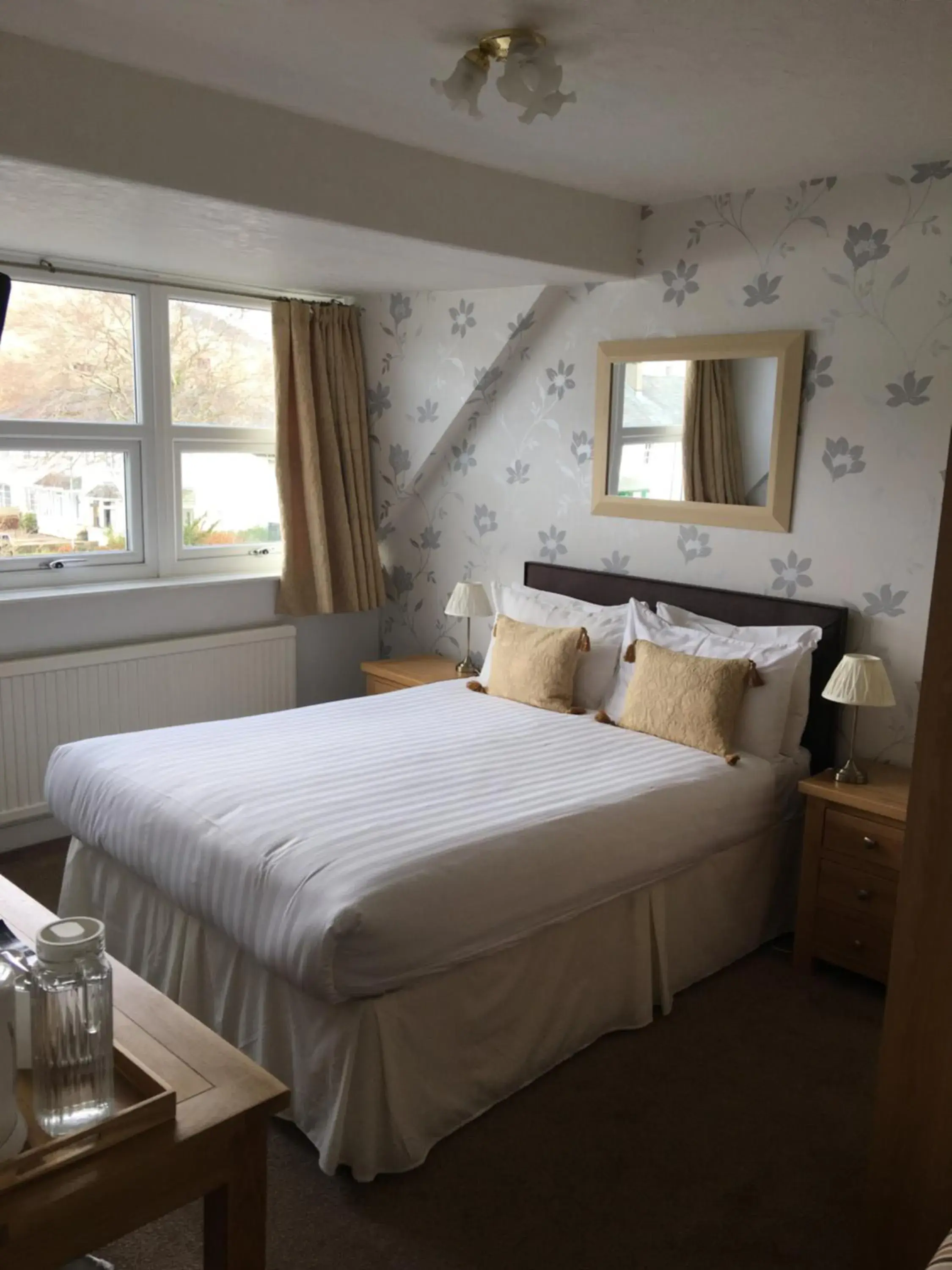 Double Room with Private External Bathroom in Lincoln Guest House Double Room with Private External Bathroom in Lincoln Guest House