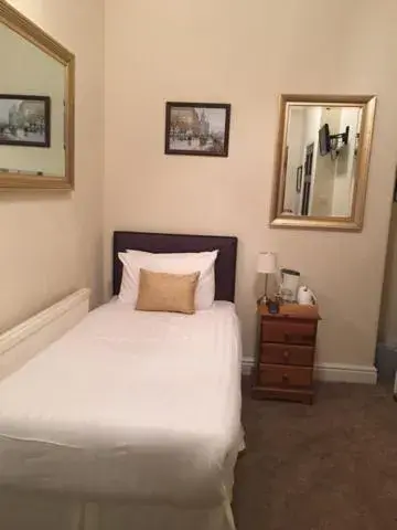 Twin Room in Lincoln Guest House Twin Room in Lincoln Guest House