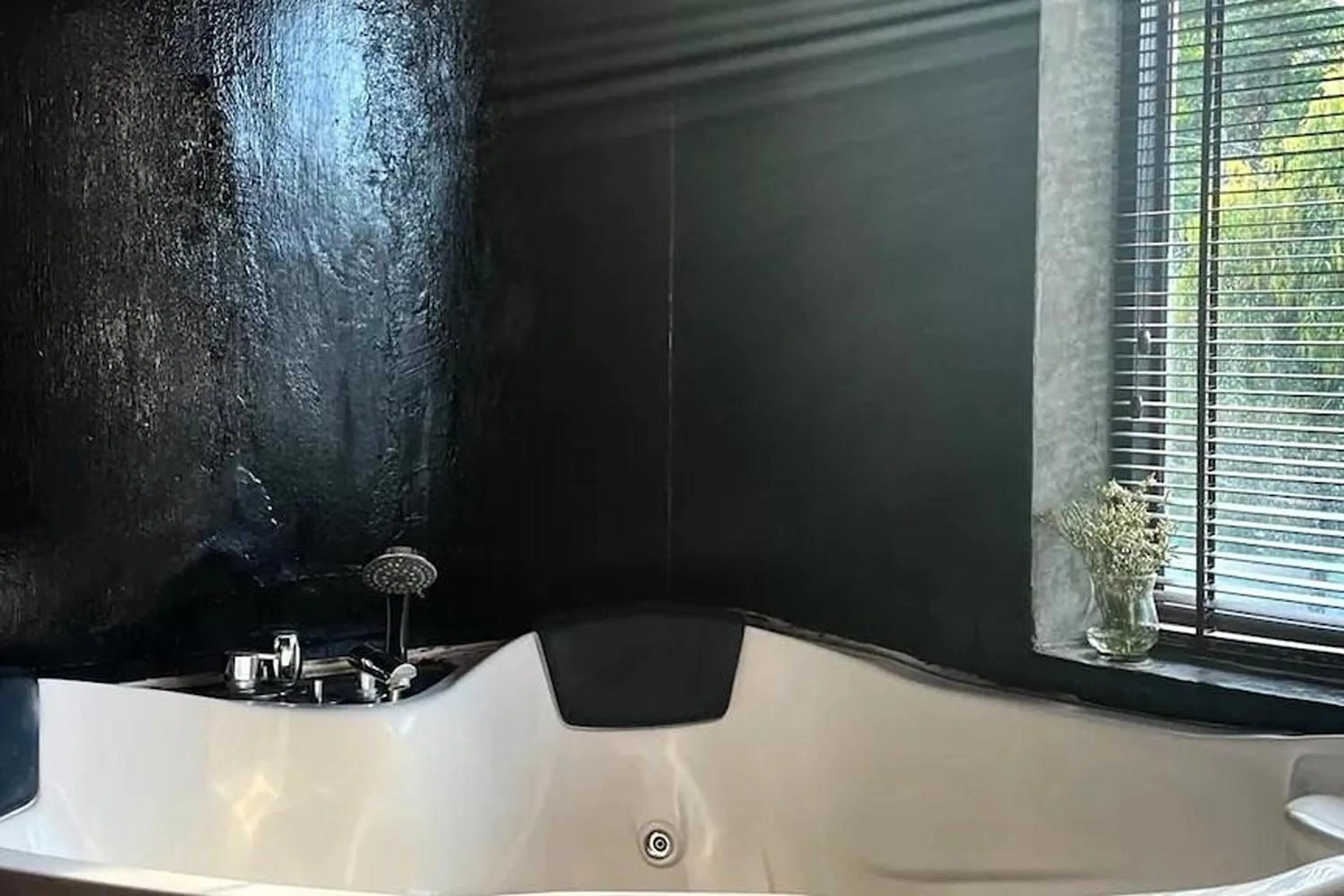 Bathroom in Seven Senses Guesthouse