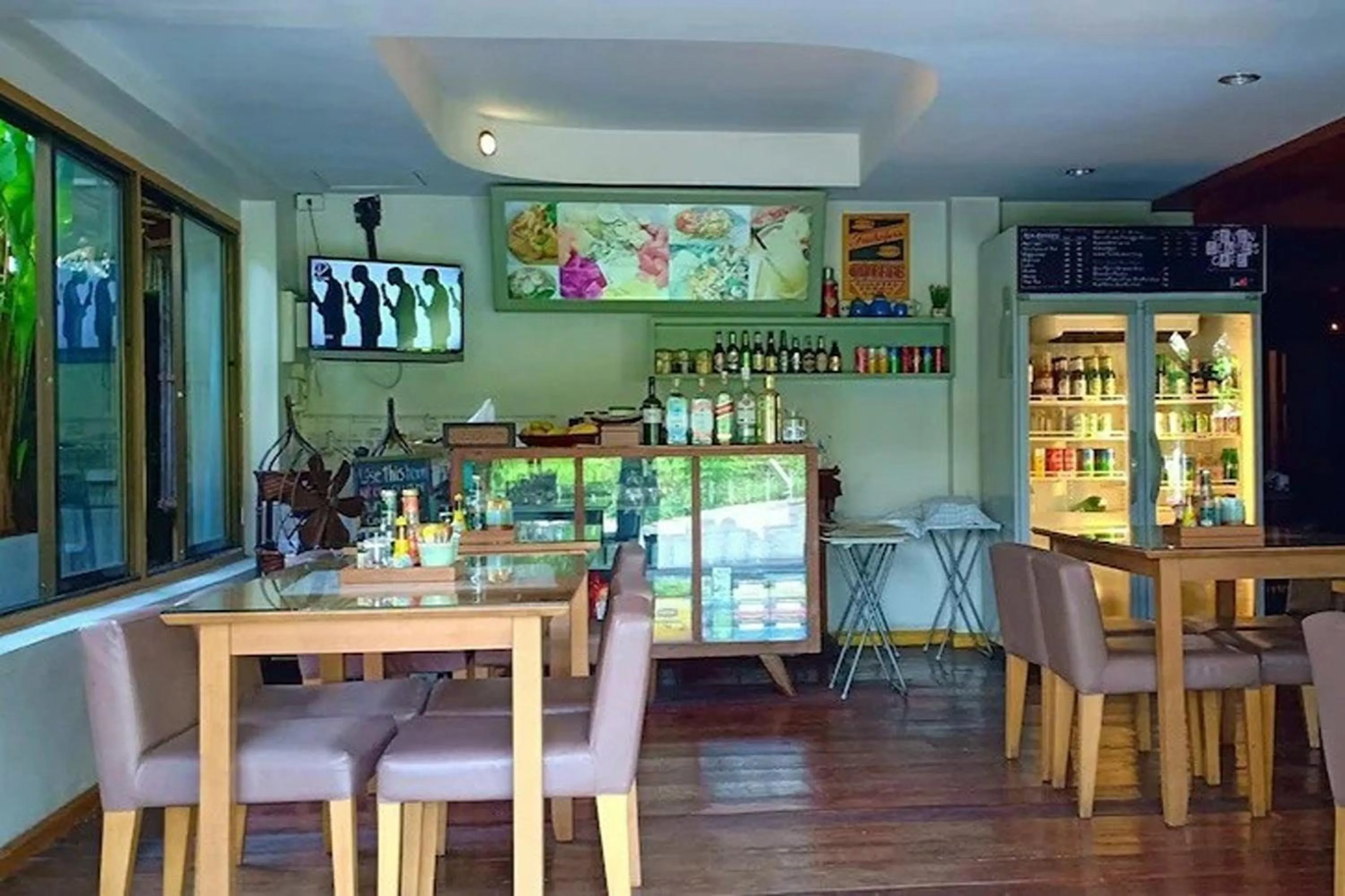 Restaurant/places to eat in Seven Senses Guesthouse