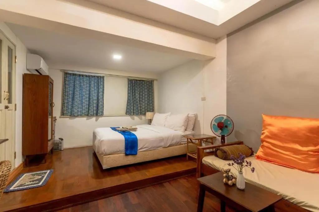 Bangkok Standard Double Room in Seven Senses Guesthouse