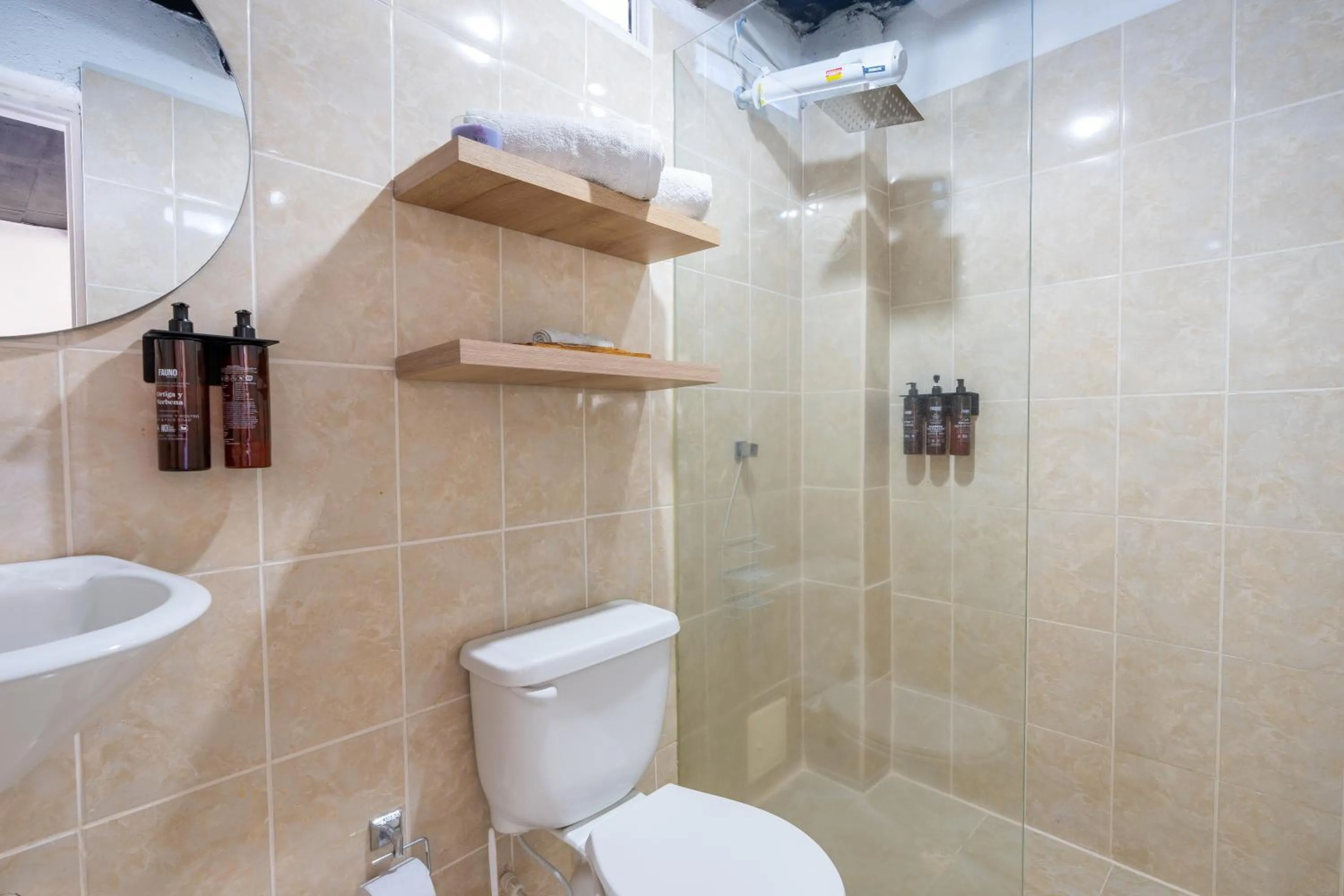 Shower in Vito Hotel Boutique Taganga