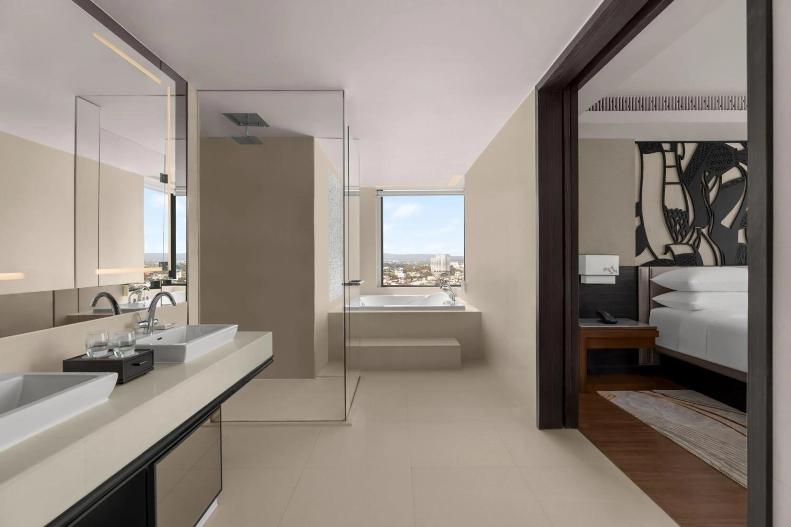 Bathroom, Bed in Chiang Mai Marriott Hotel