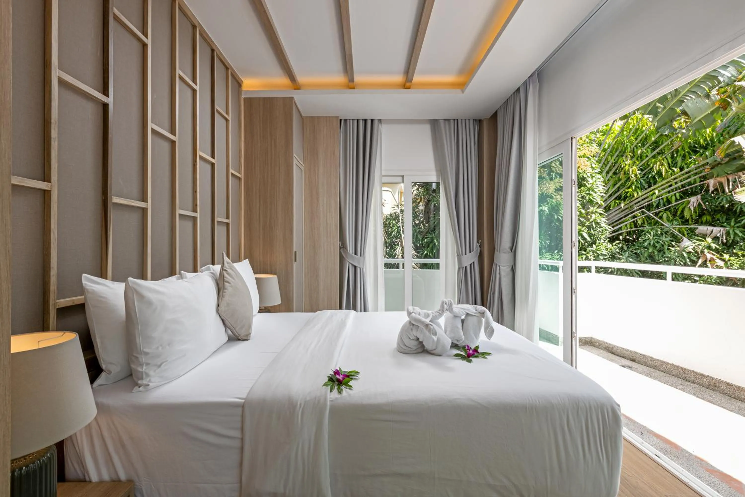 Bedroom, Bed in Phunawa Resort Phuket Karon Beach - SHA Plus