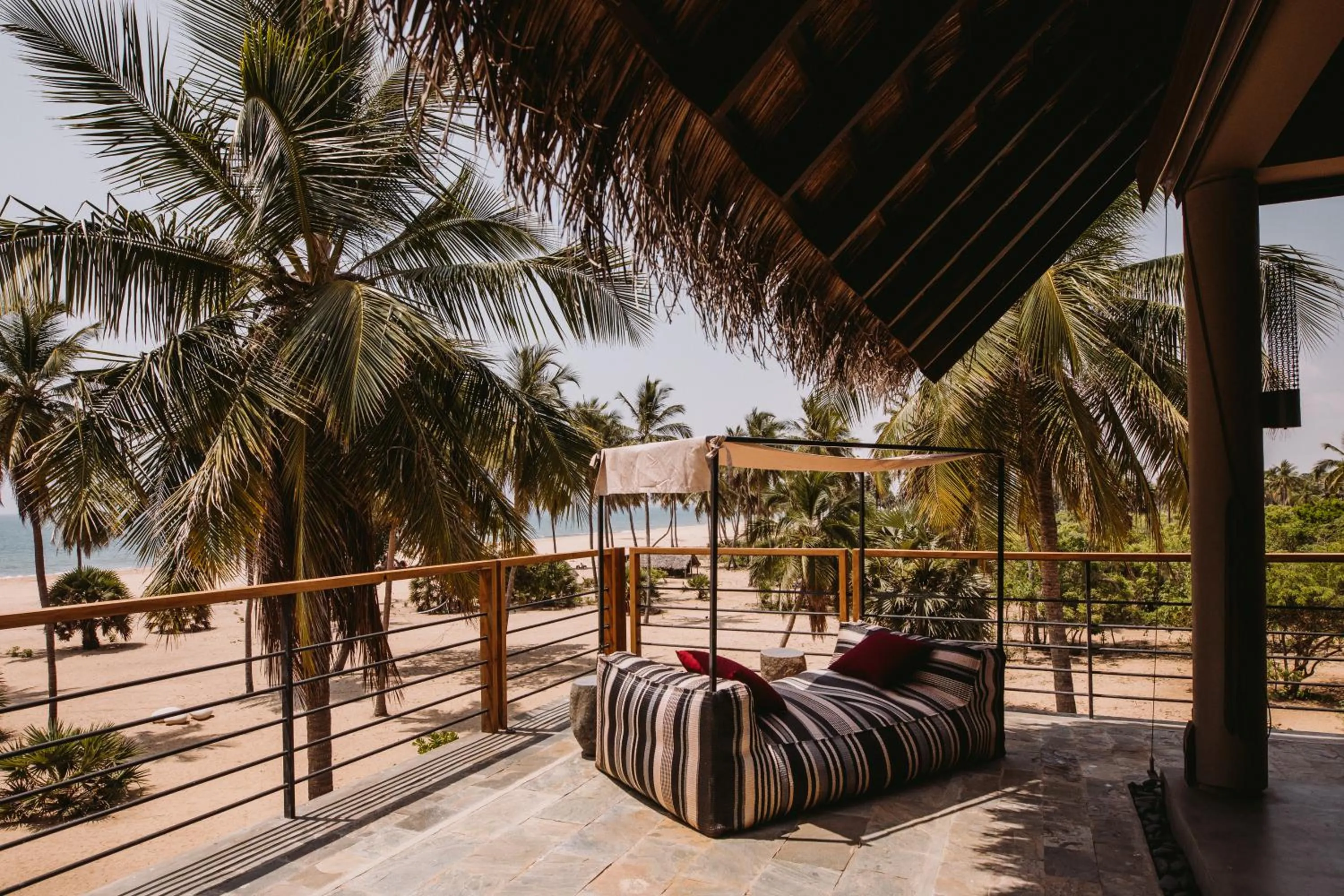 Restaurant/places to eat in Karpaha Sands