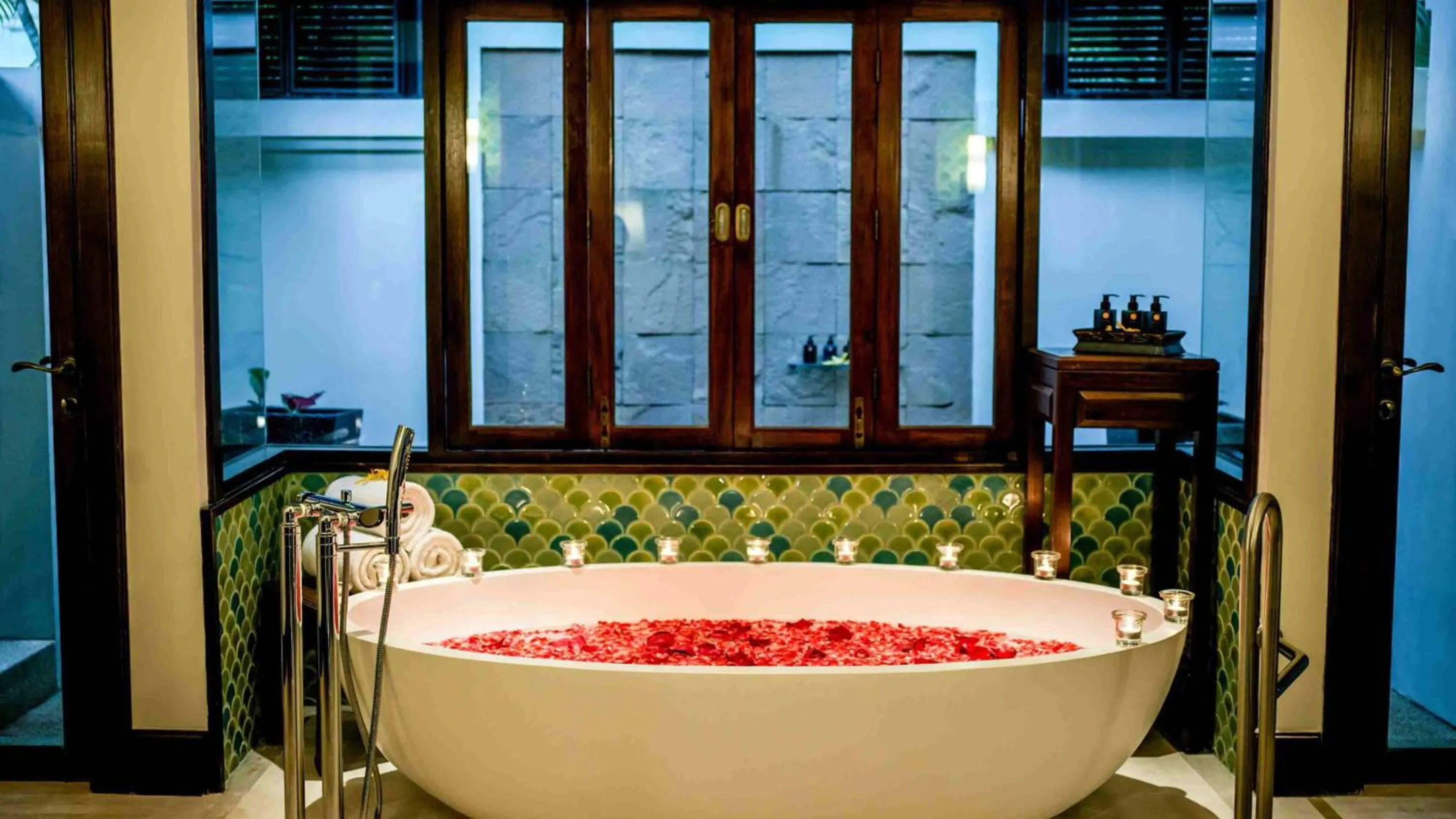 Bathroom in InterContinental Pattaya Resort by IHG