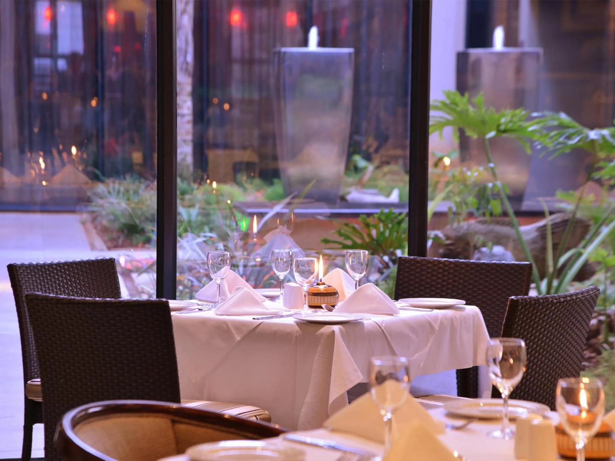 Restaurant/places to eat in Premier Hotel O.R. Tambo