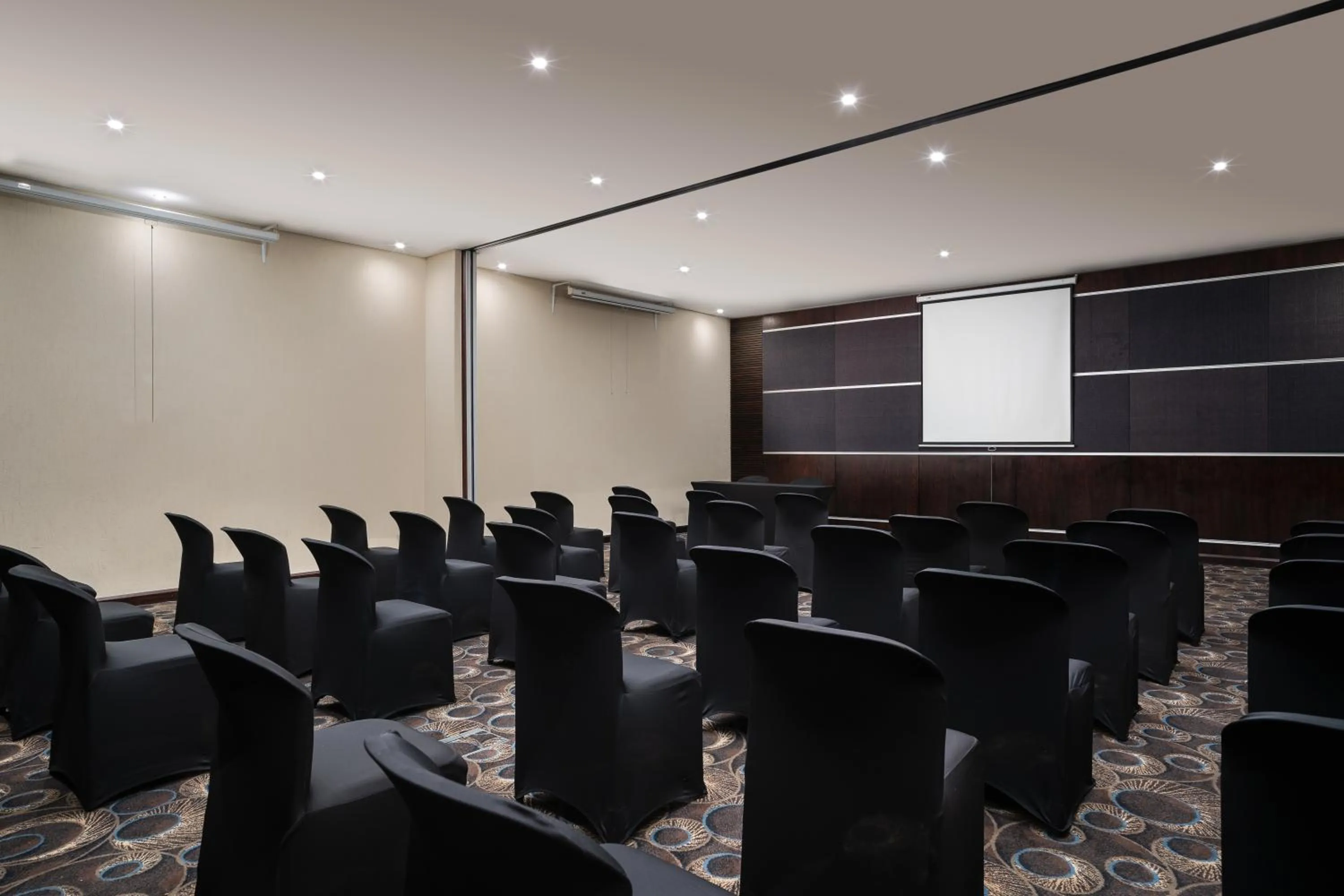 Meeting/conference room in Premier Hotel O.R. Tambo
