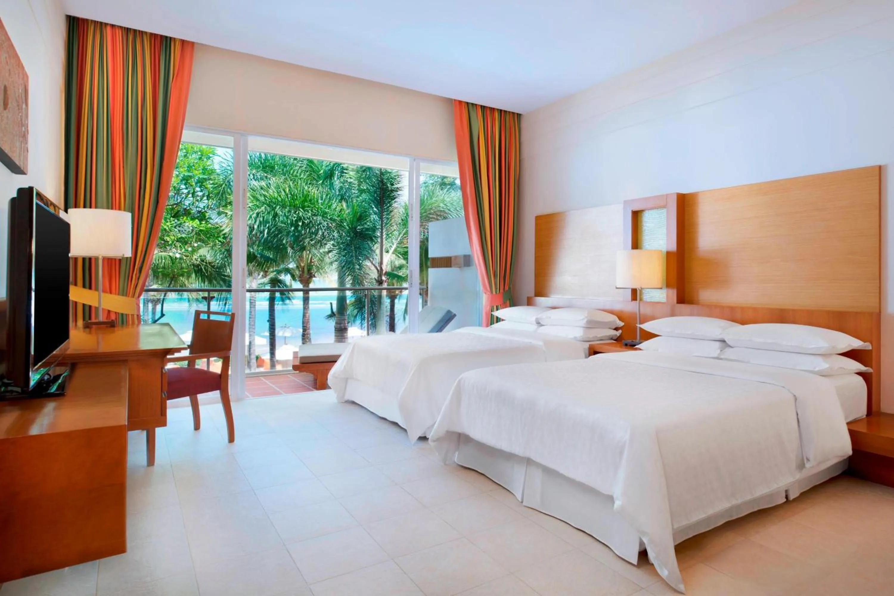 Photo of the whole room, Bed in Sheraton Hua Hin Resort & Spa