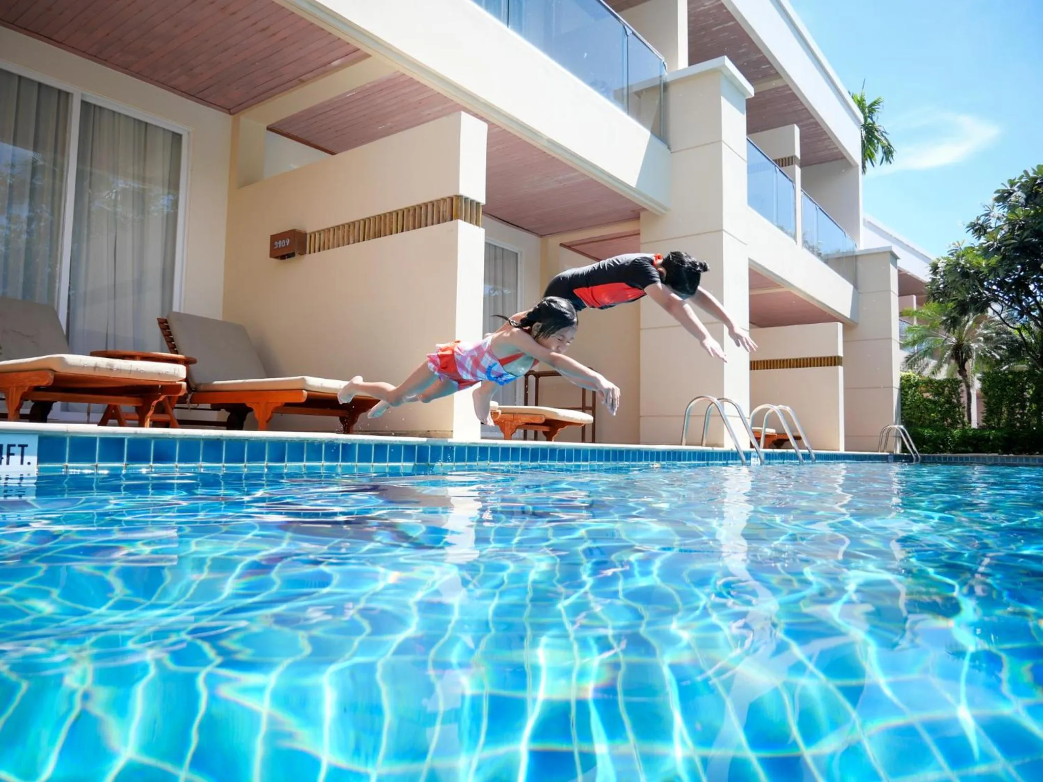 Swimming pool in Sheraton Hua Hin Resort & Spa