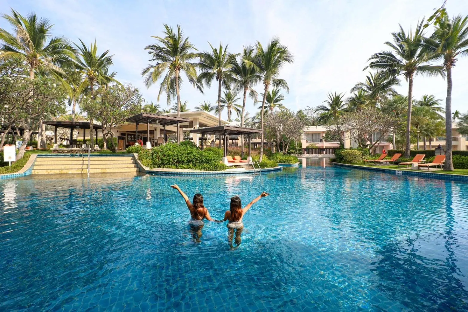 Swimming pool in Sheraton Hua Hin Resort & Spa