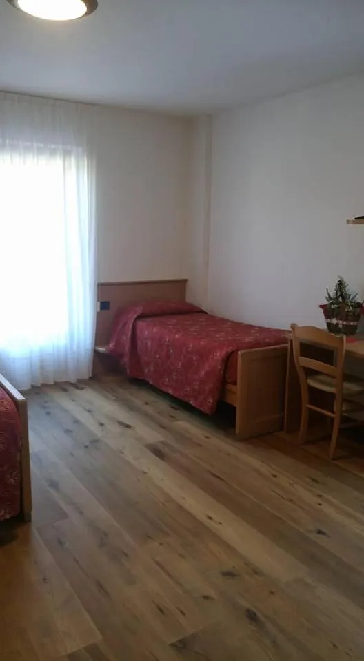 Balcony/Terrace, Bed in Meublè Rosalpina