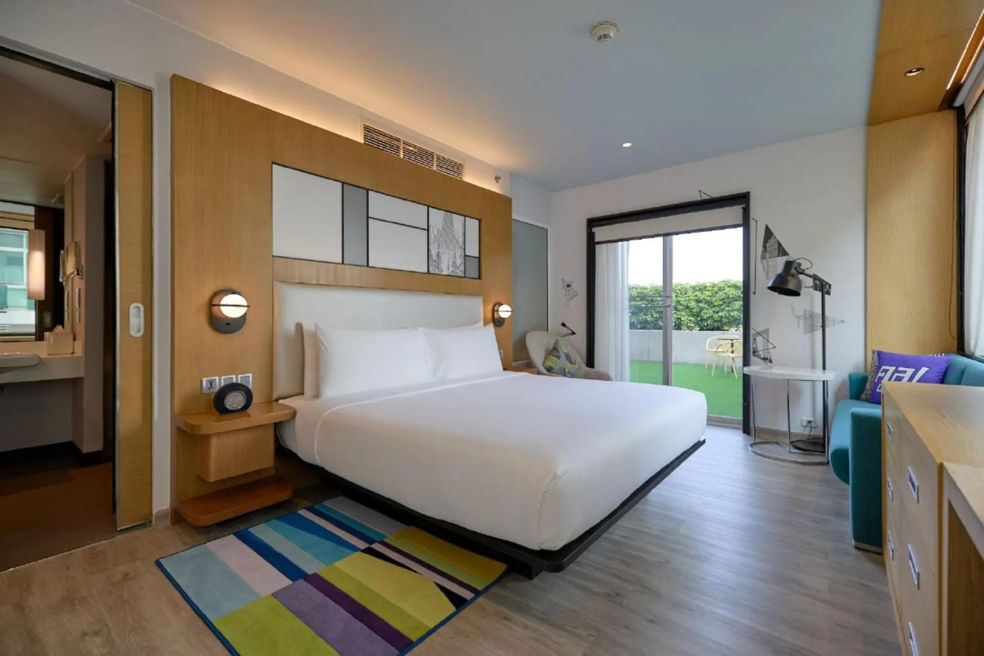 Bed in Aloft Bangkok - Sukhumvit 11